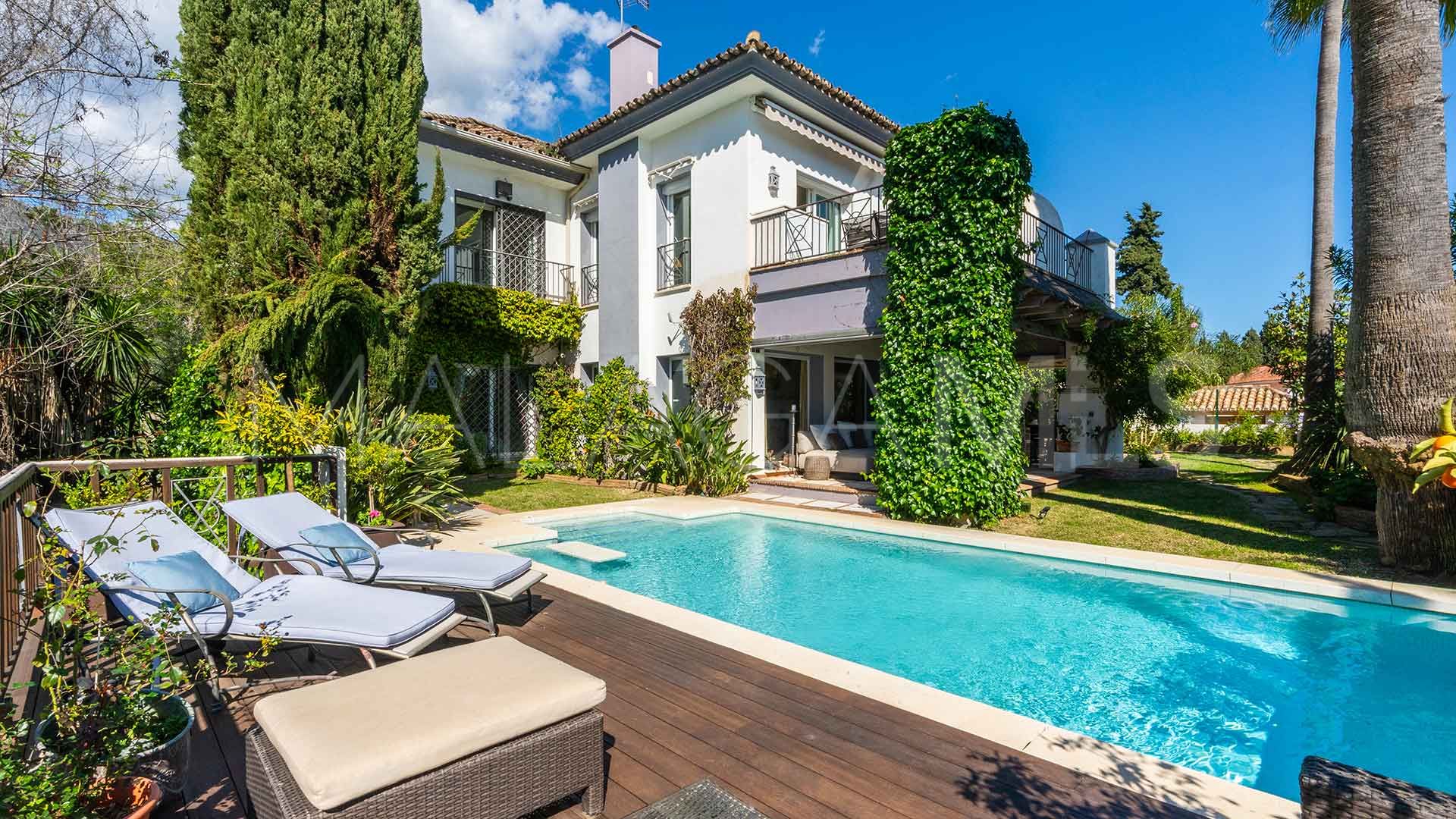 Villa for sale in Nagüeles
