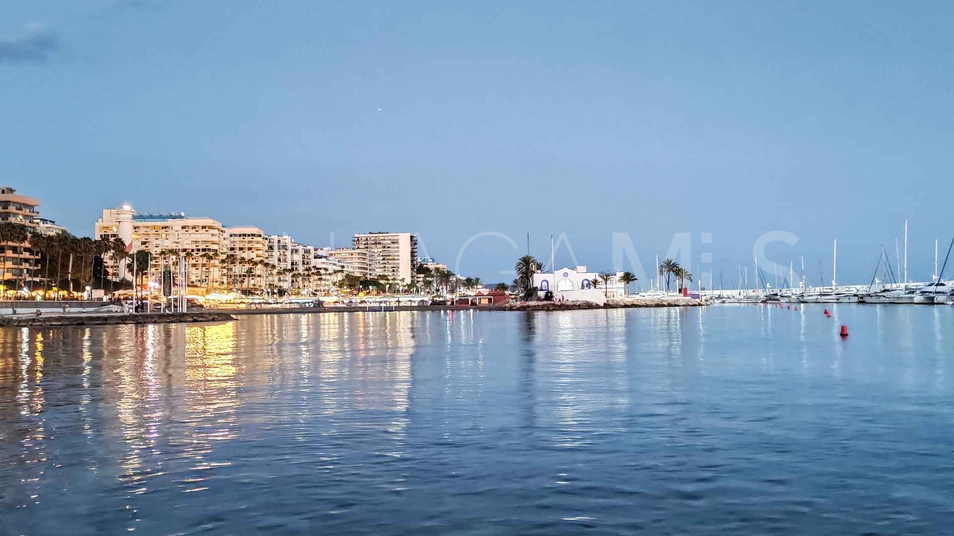 Villa for sale in Rio Real Golf