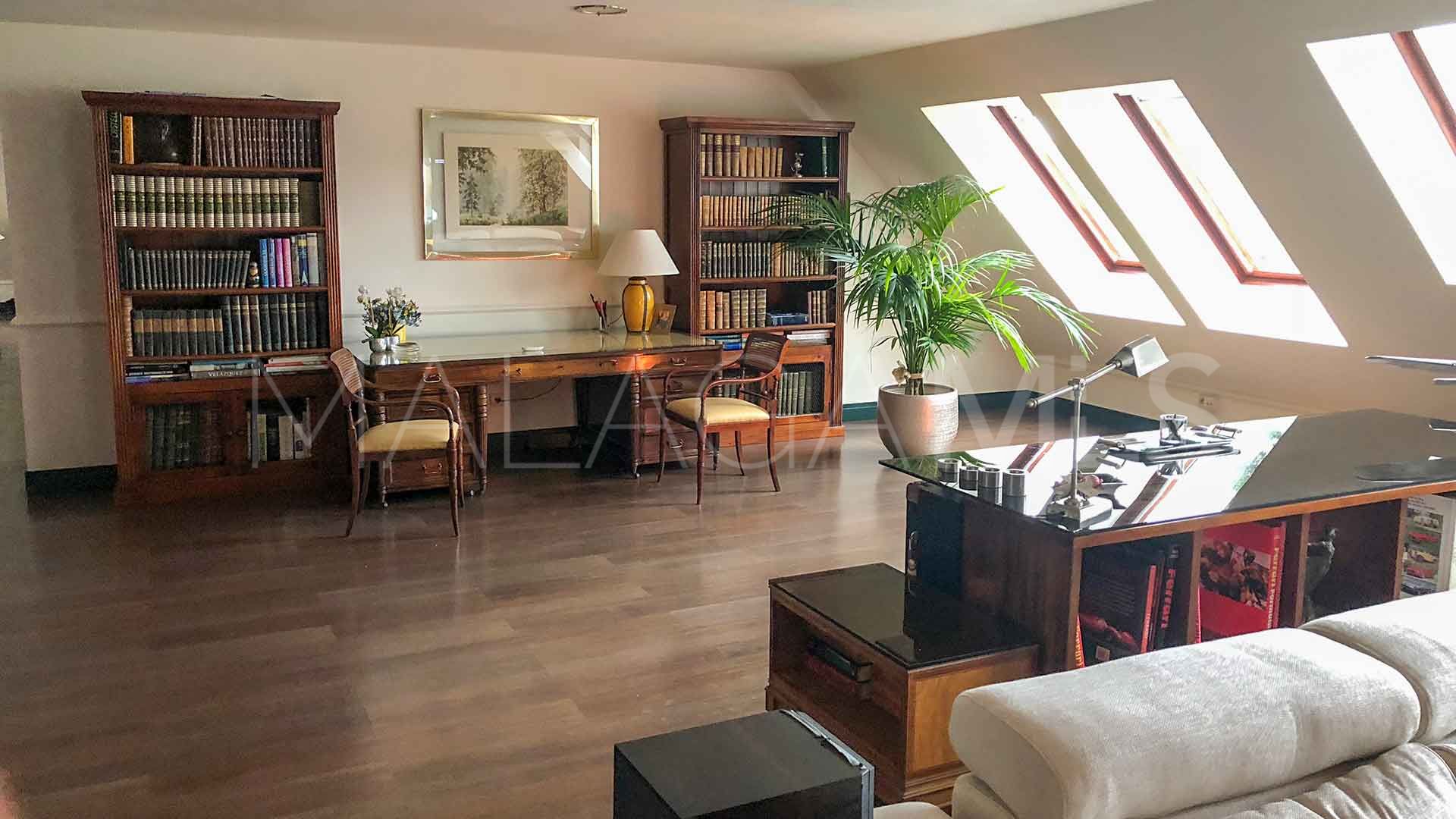 Villa for sale in Rio Real Golf