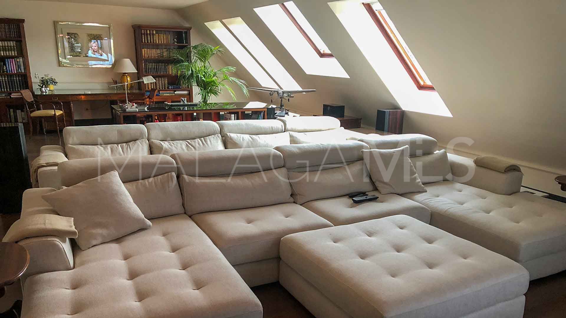 Villa for sale in Rio Real Golf