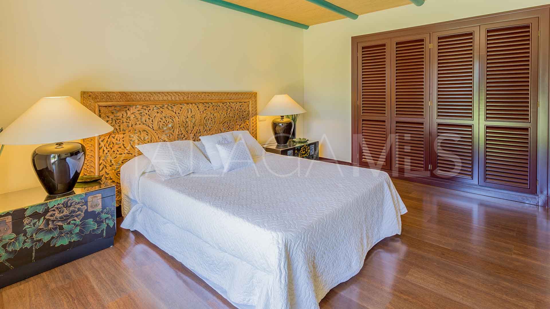 Villa for sale in Rio Real Golf