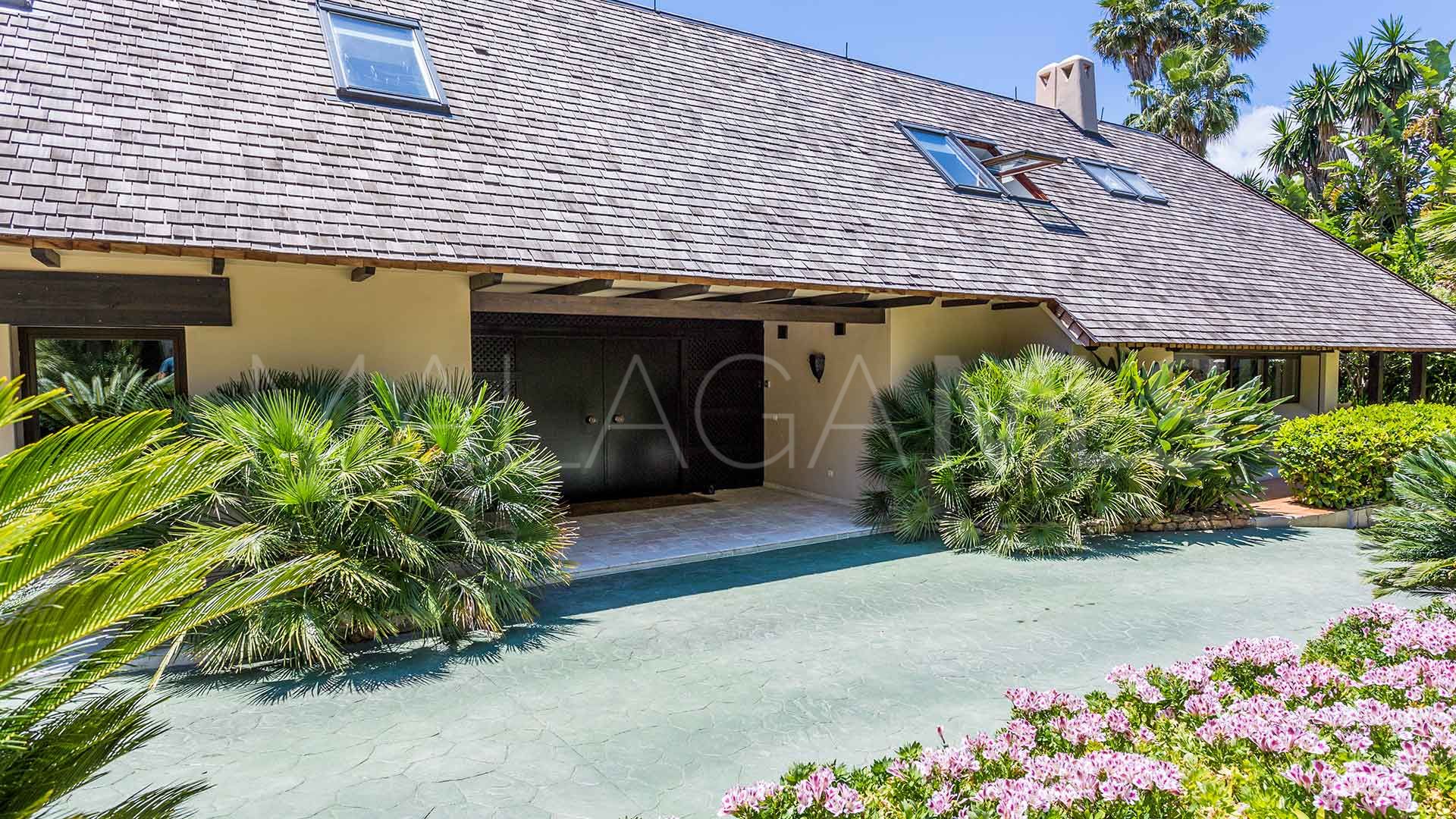 Villa for sale in Rio Real Golf