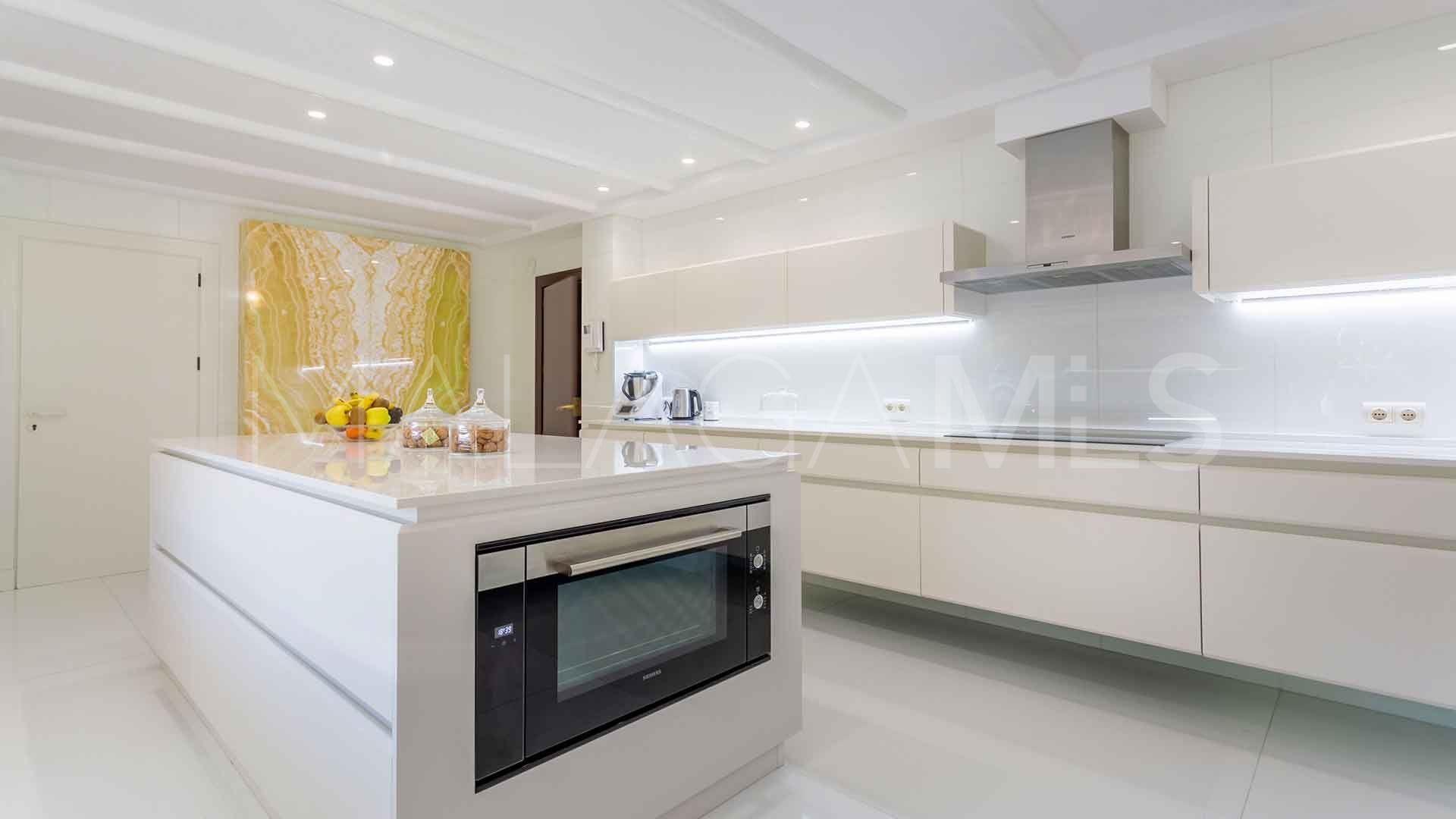 Villa for sale in Rio Real Golf