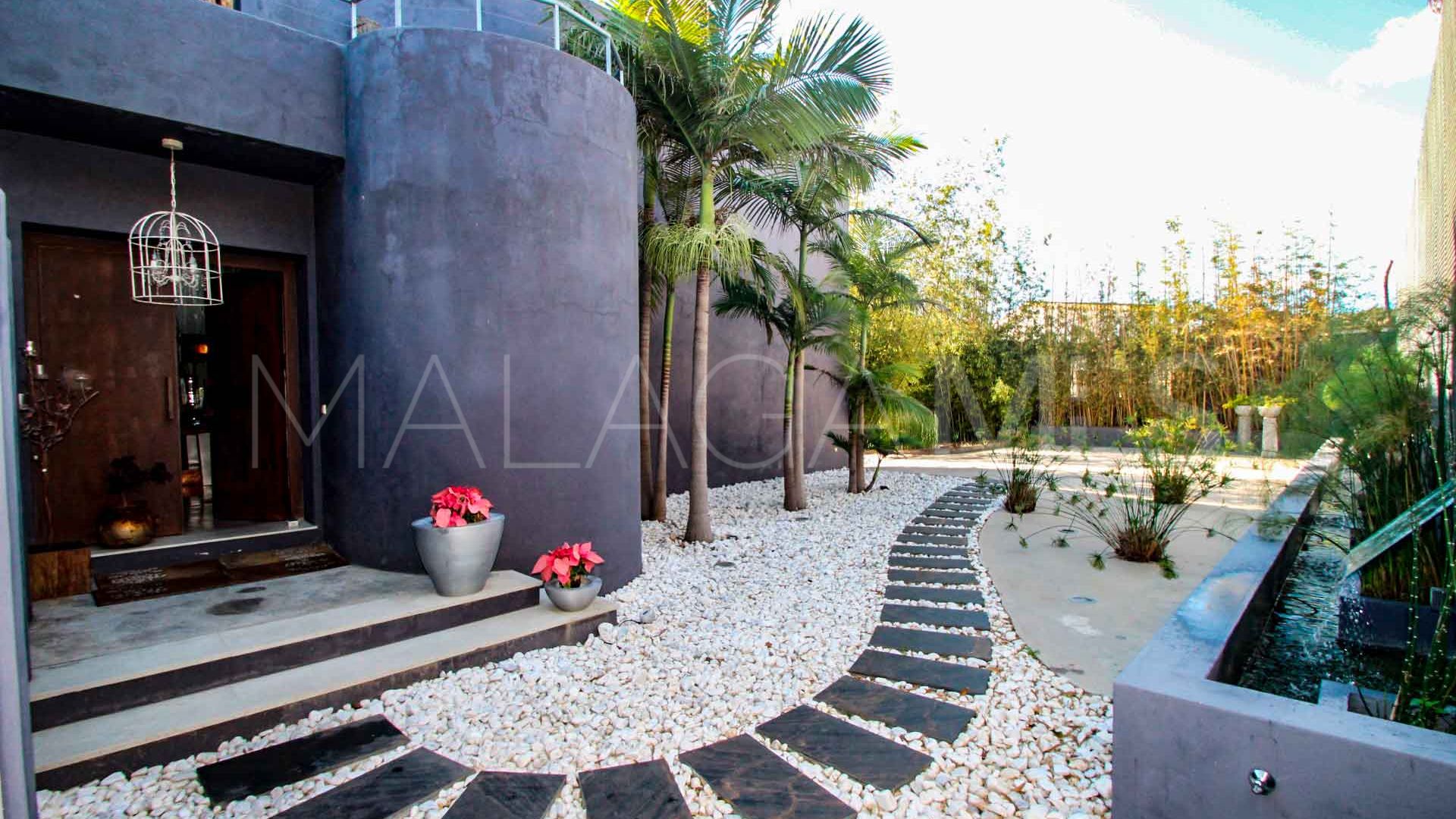 Villa for sale in Atalaya Golf
