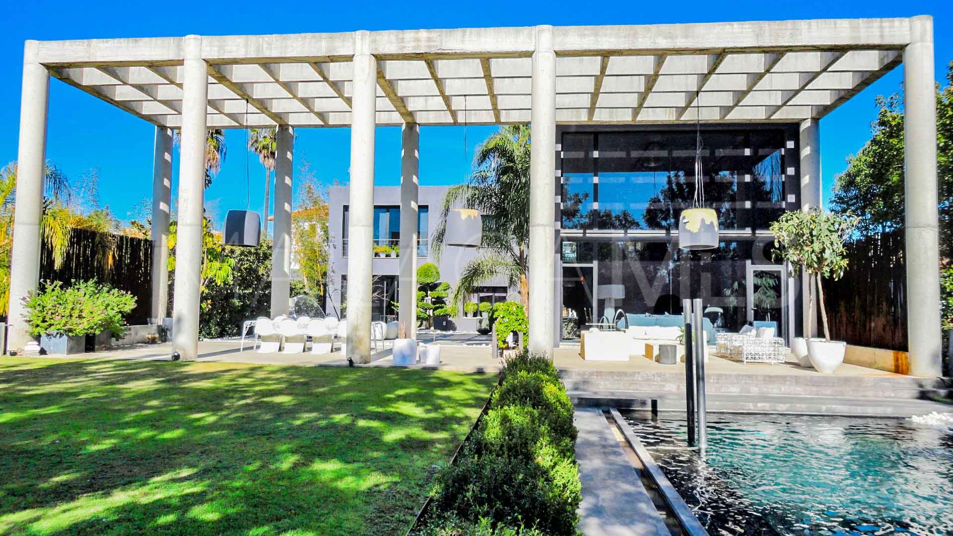 Villa for sale in Atalaya Golf