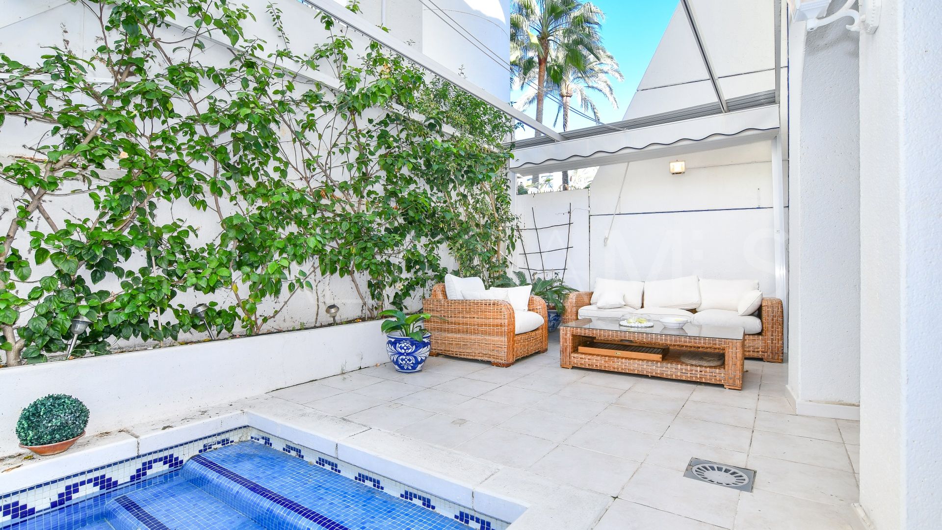 Erdgeschosswohnung for sale in Marbella House