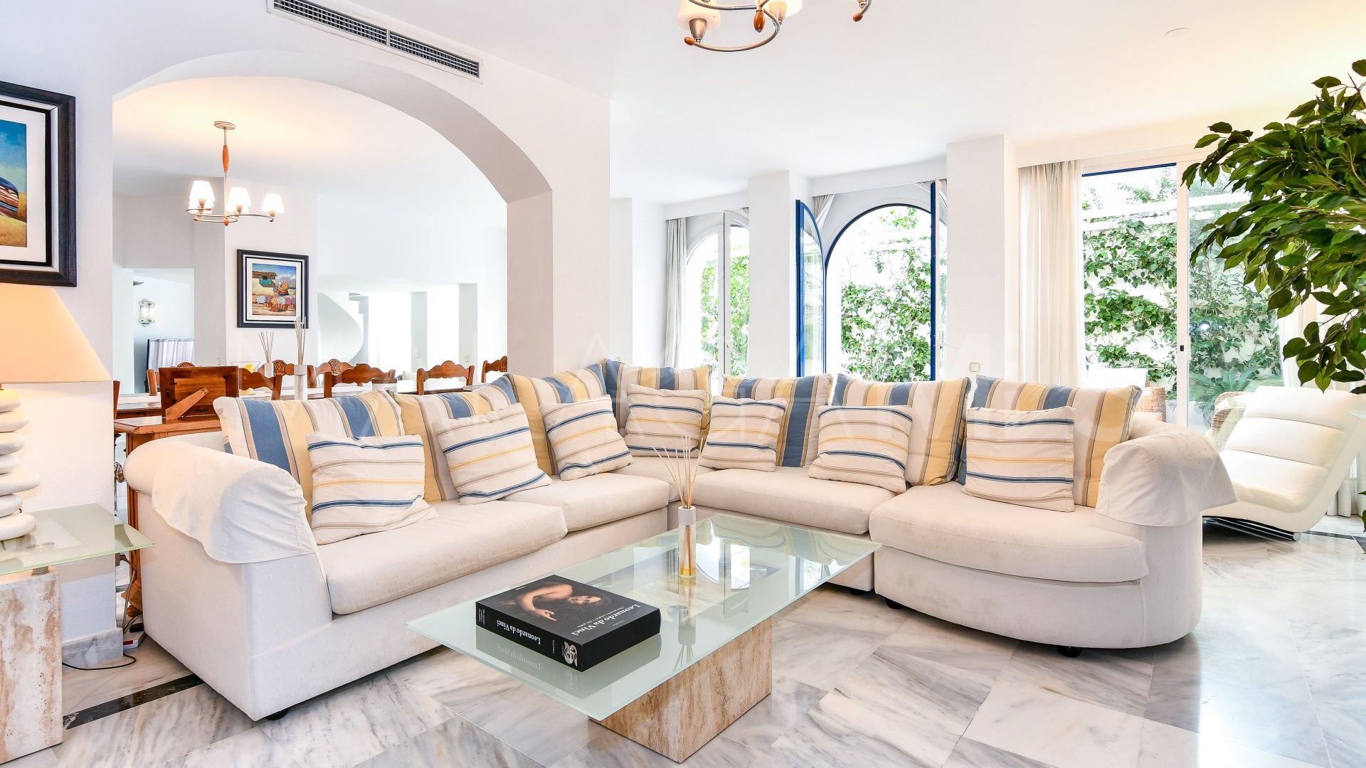 Erdgeschosswohnung for sale in Marbella House
