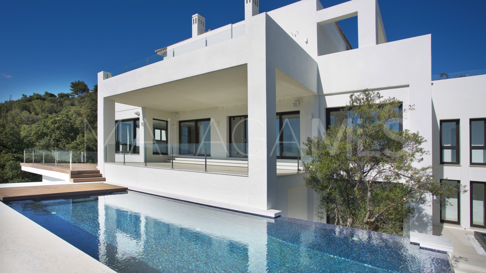 For sale villa in Los Altos de los Monteros