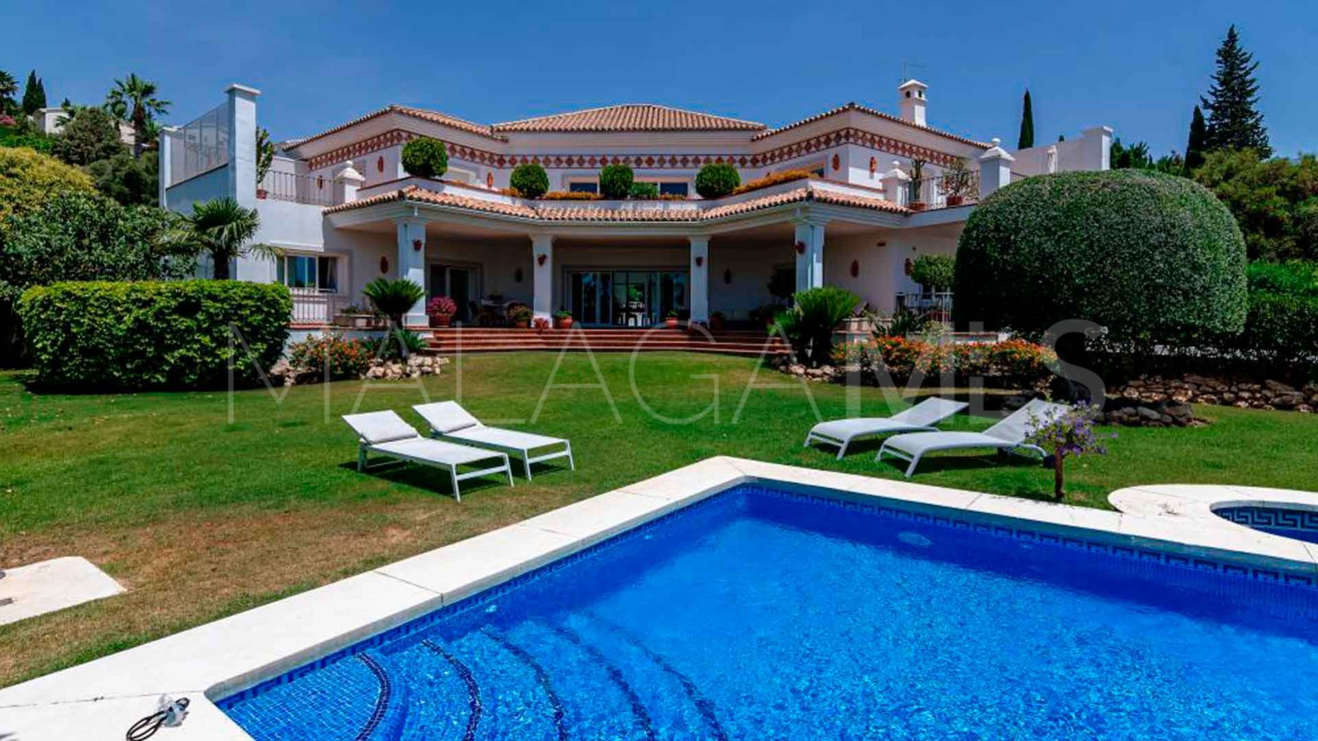 Villa for sale in Paraiso Alto