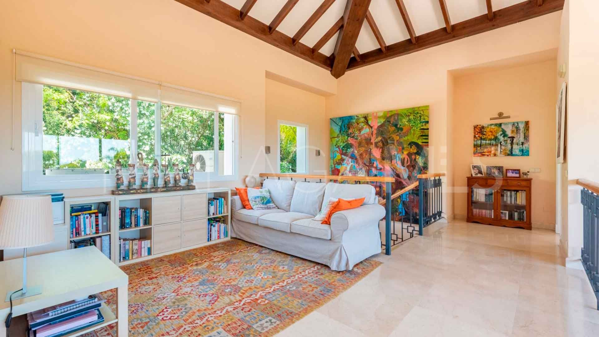 Villa for sale in Paraiso Alto