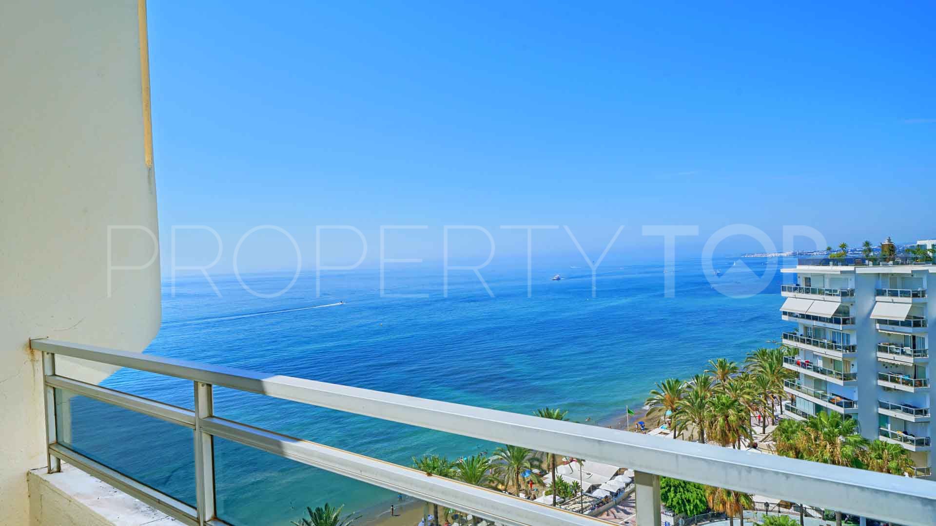 Penthouse for sale in Marbella City with 5 bedrooms