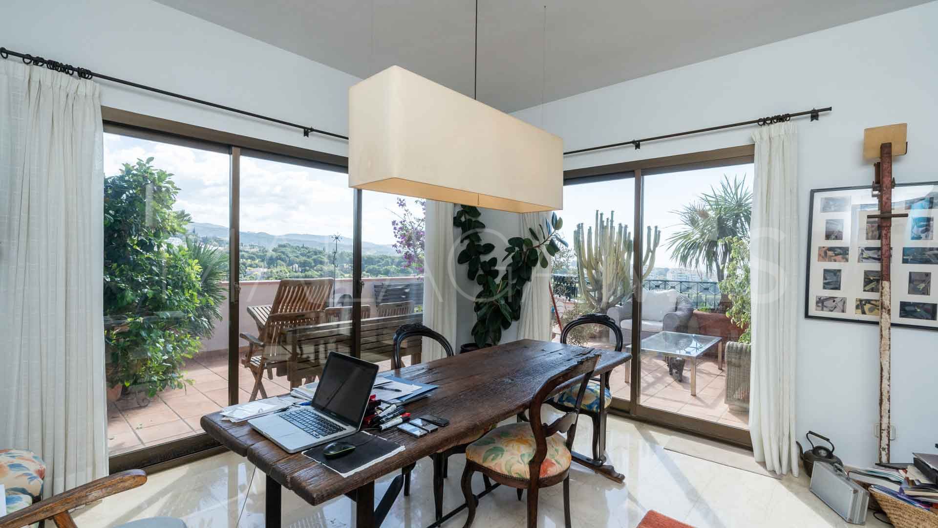 For sale Rio Real Golf penthouse with 4 bedrooms