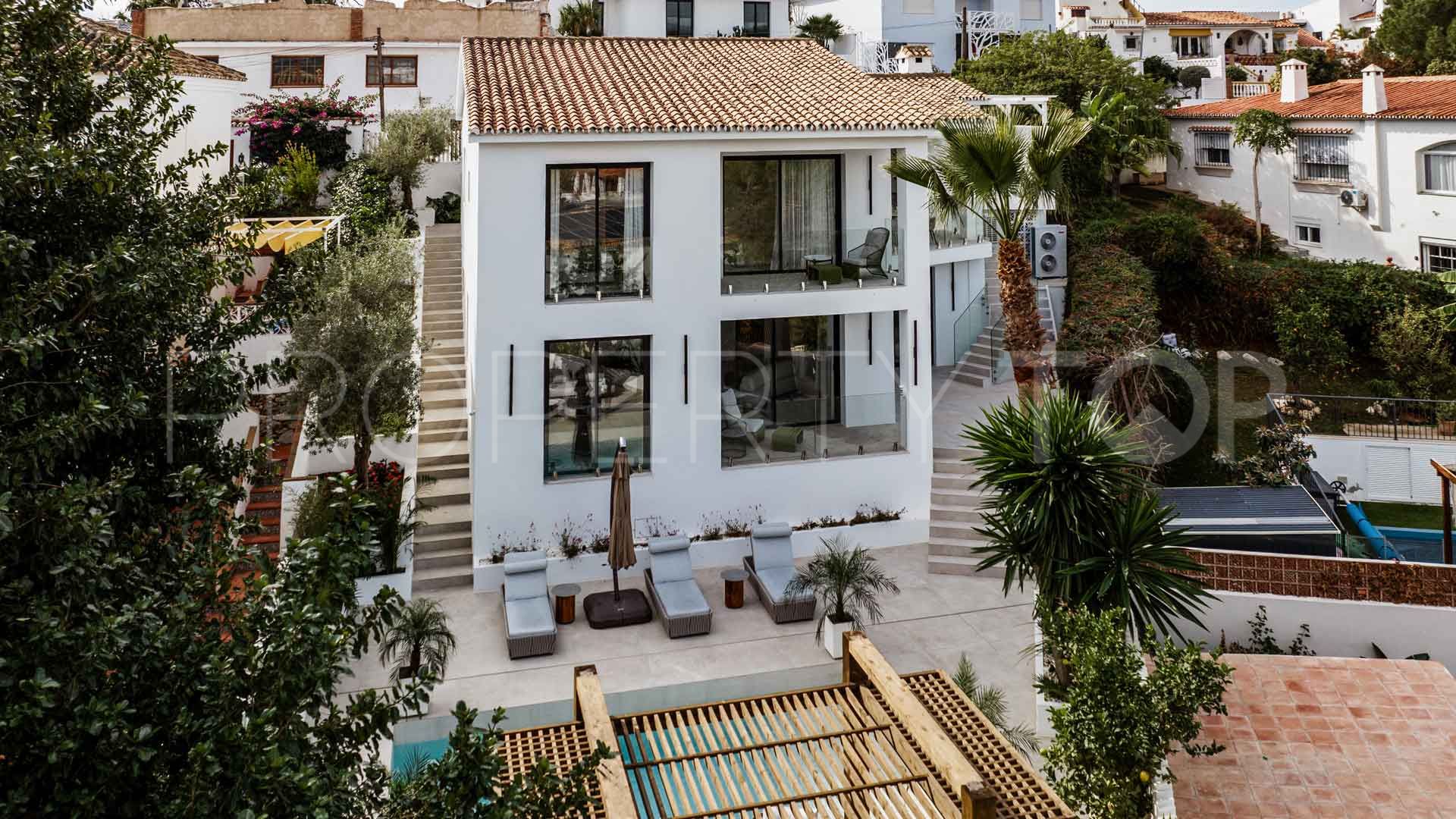 Nueva Andalucia, villa en venta de 5 dormitorios