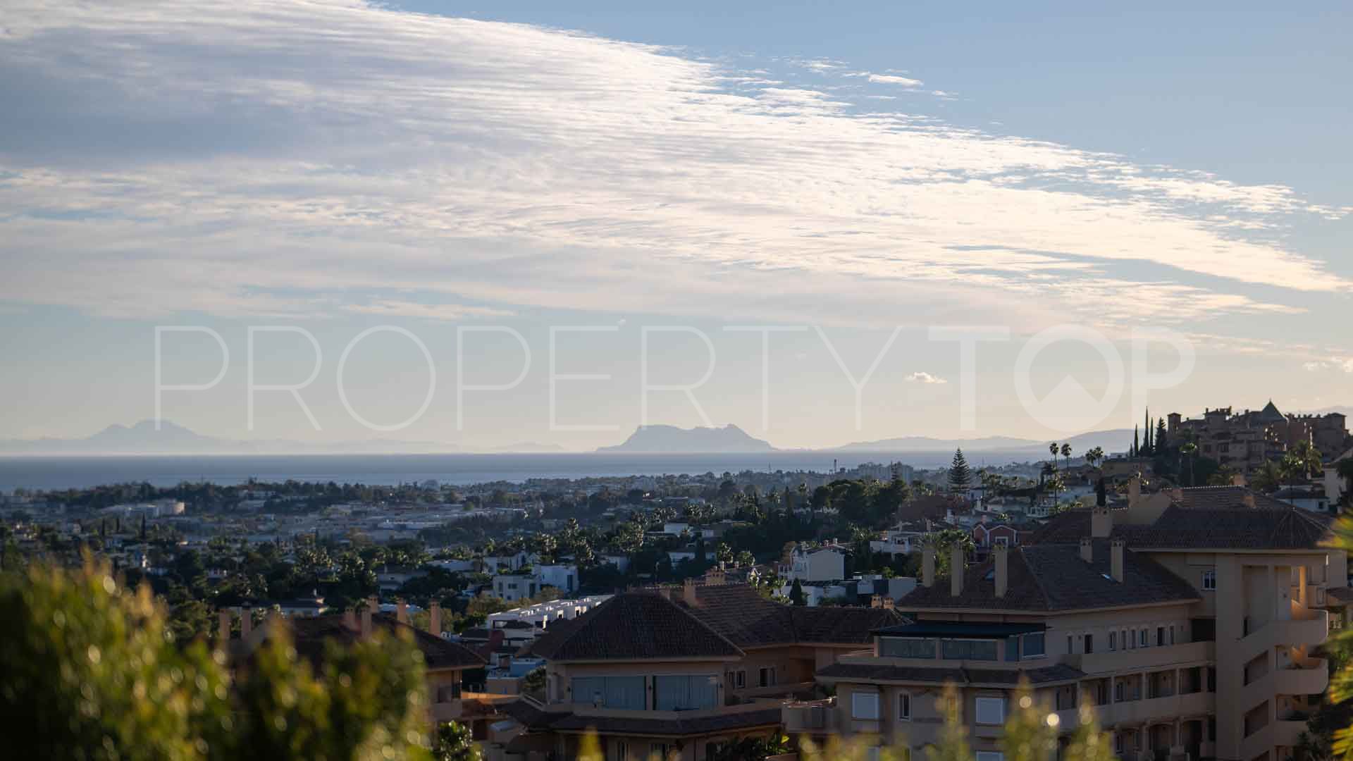 Villa a la venta con 4 dormitorios en Nueva Andalucia