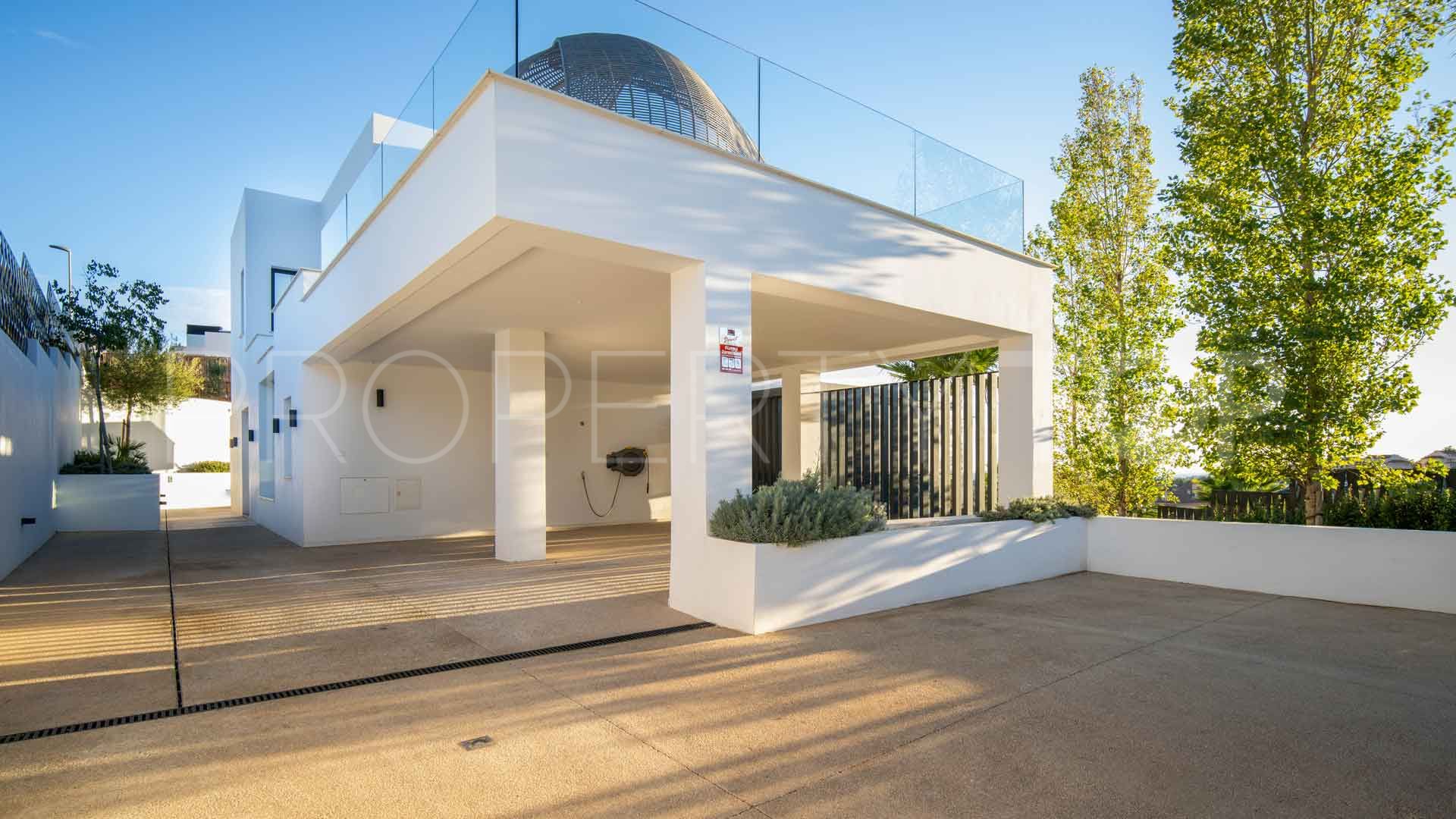 Villa a la venta con 4 dormitorios en Nueva Andalucia