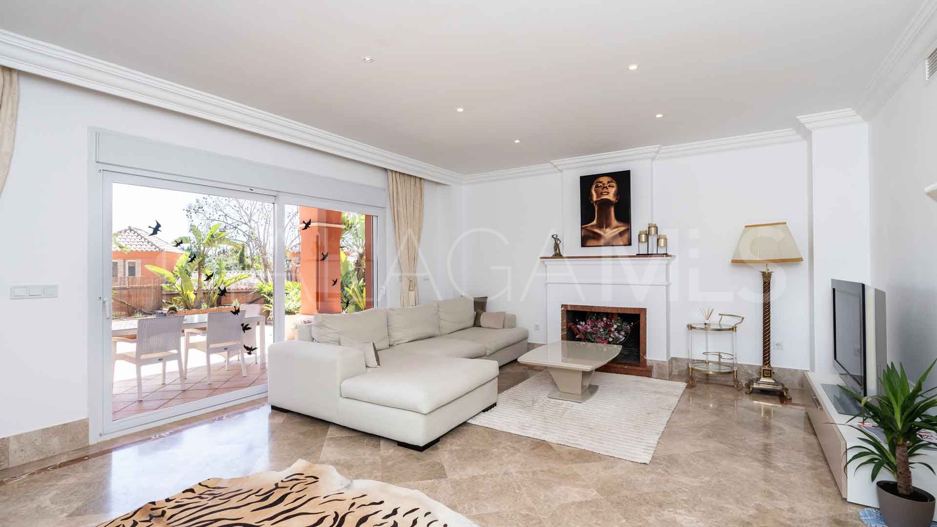 Villa pareada for sale in Santa Clara de 6 bedrooms