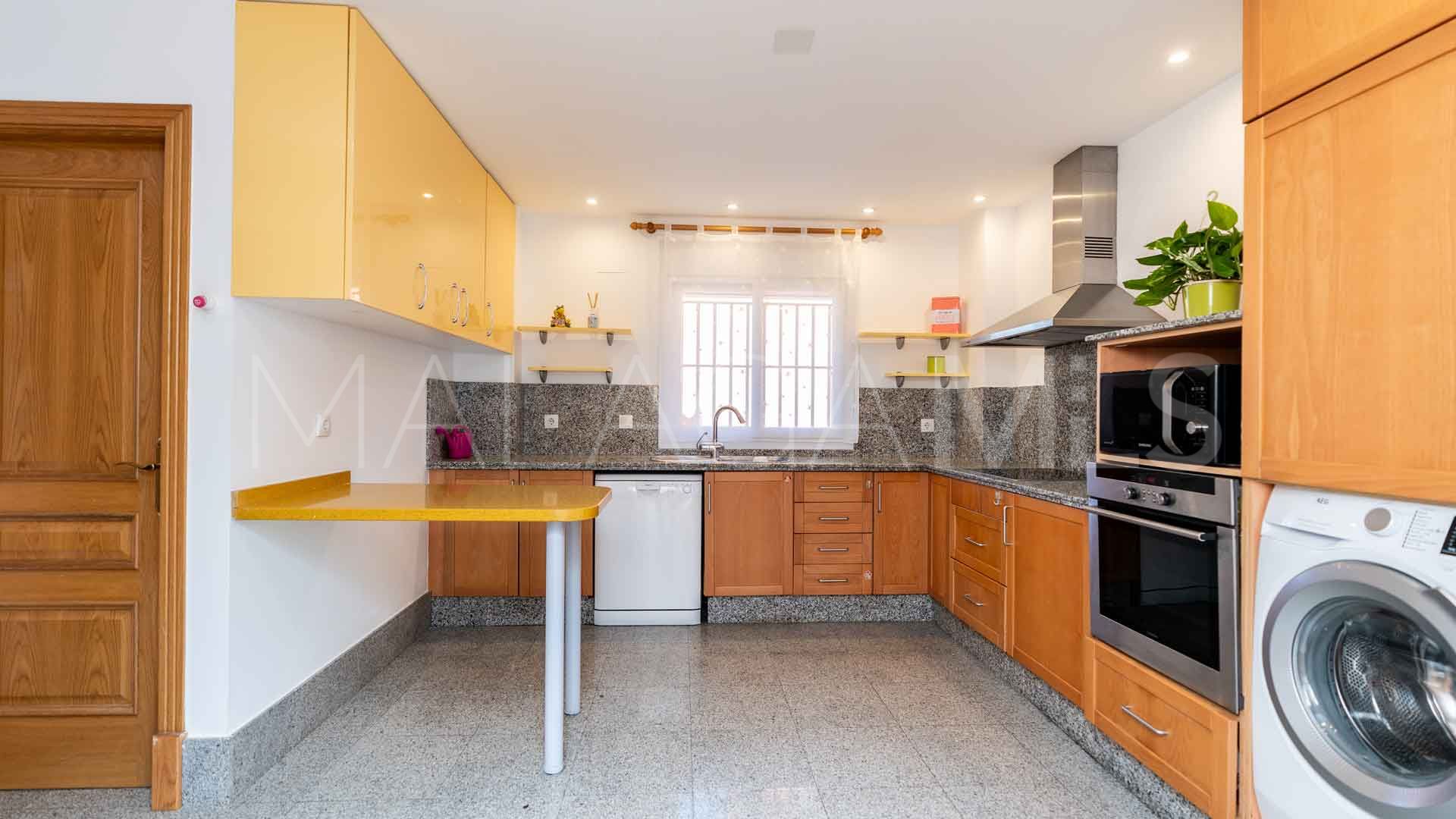 Villa pareada for sale in Santa Clara de 6 bedrooms
