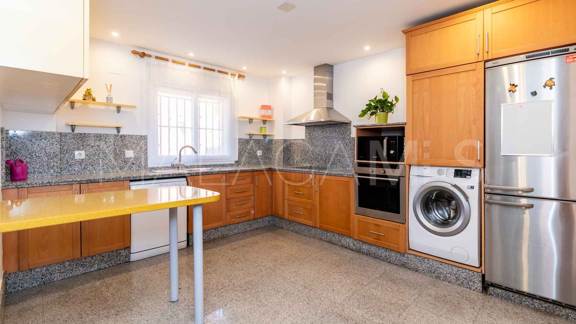 Villa pareada for sale in Santa Clara de 6 bedrooms