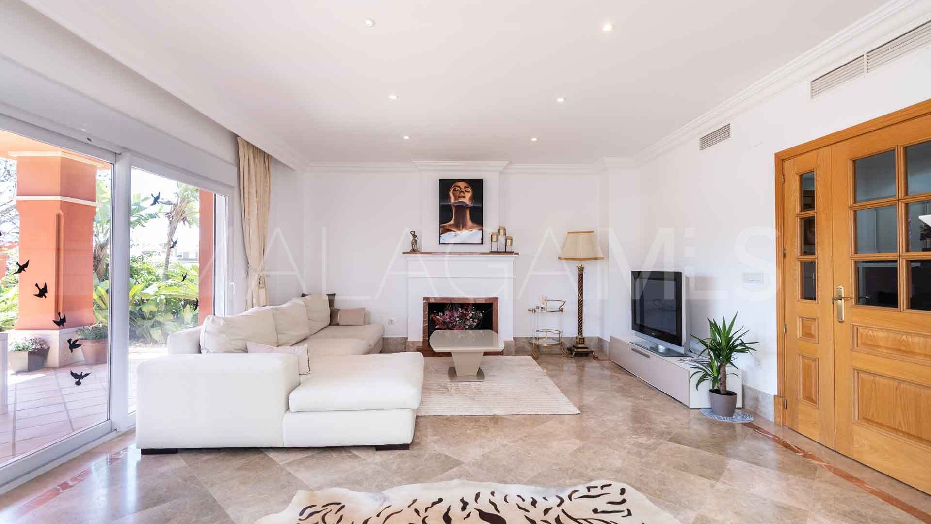 Villa pareada for sale in Santa Clara de 6 bedrooms