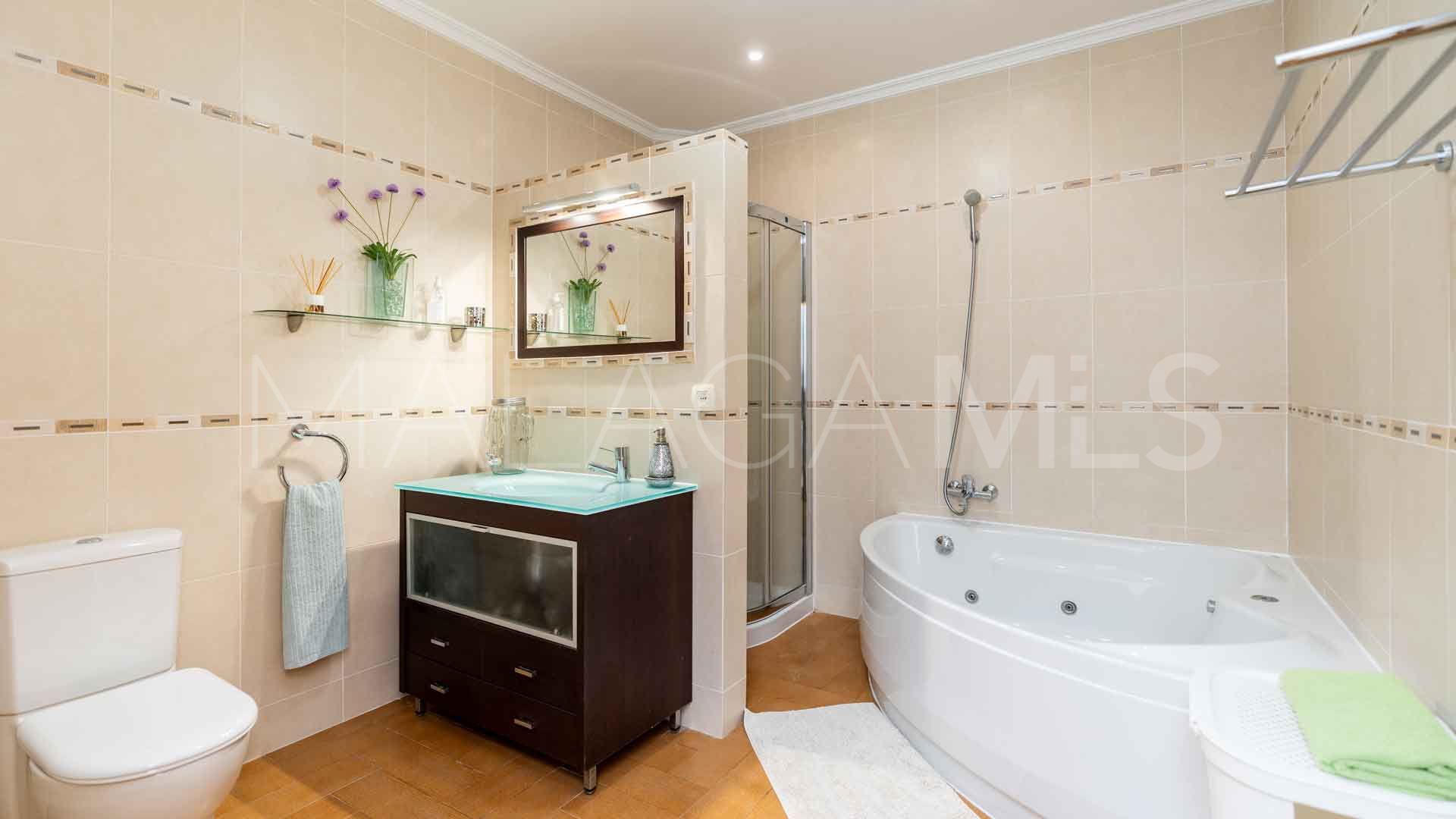 Villa pareada for sale in Santa Clara de 6 bedrooms