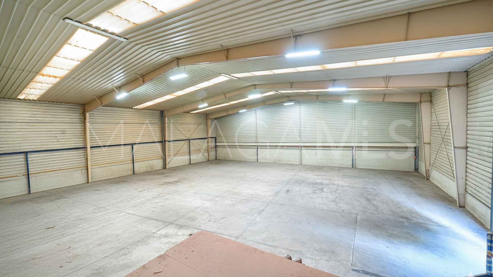 Buy nave in Marbella Ciudad