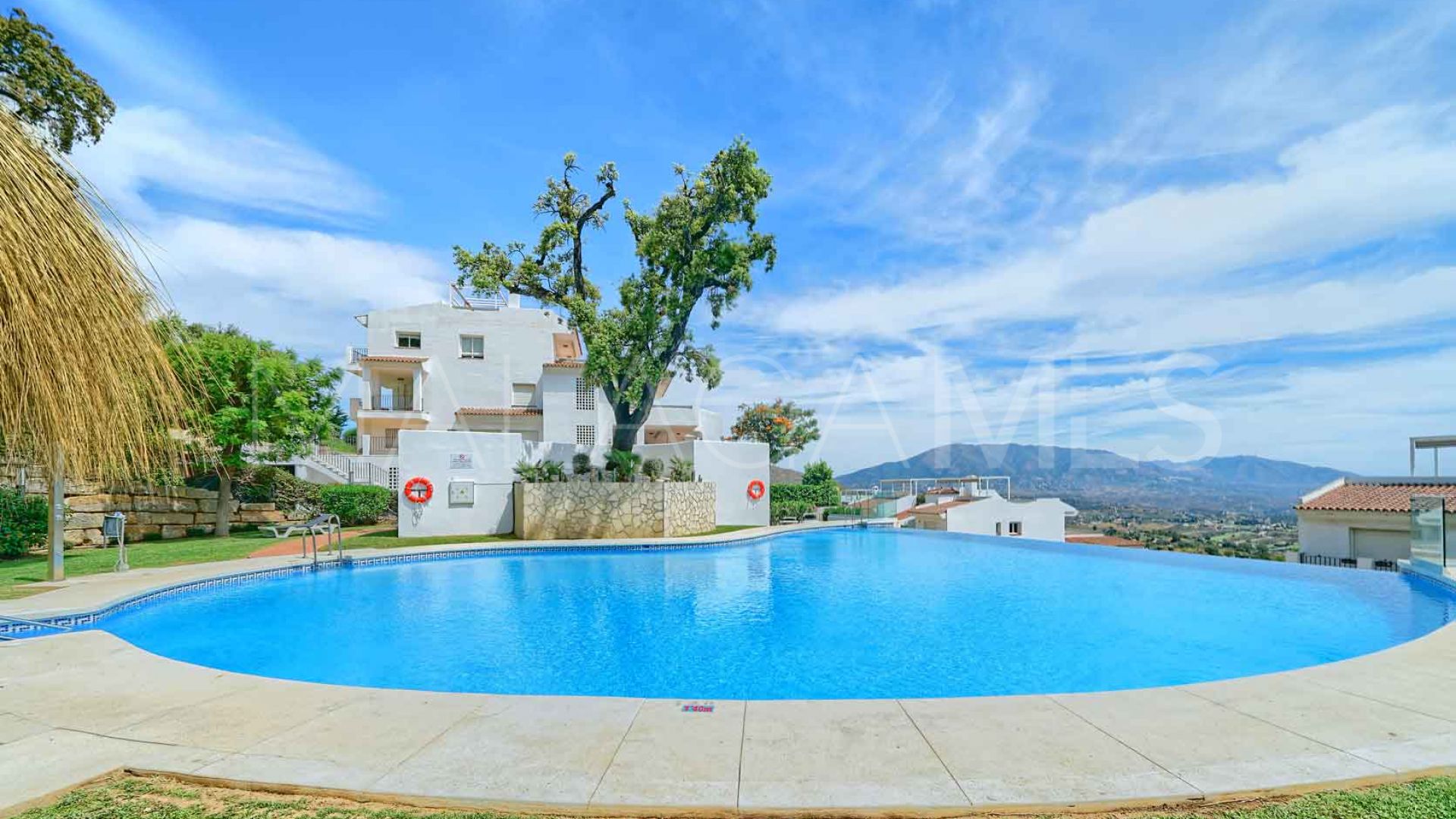 3 bedrooms apartment in La Mairena for sale