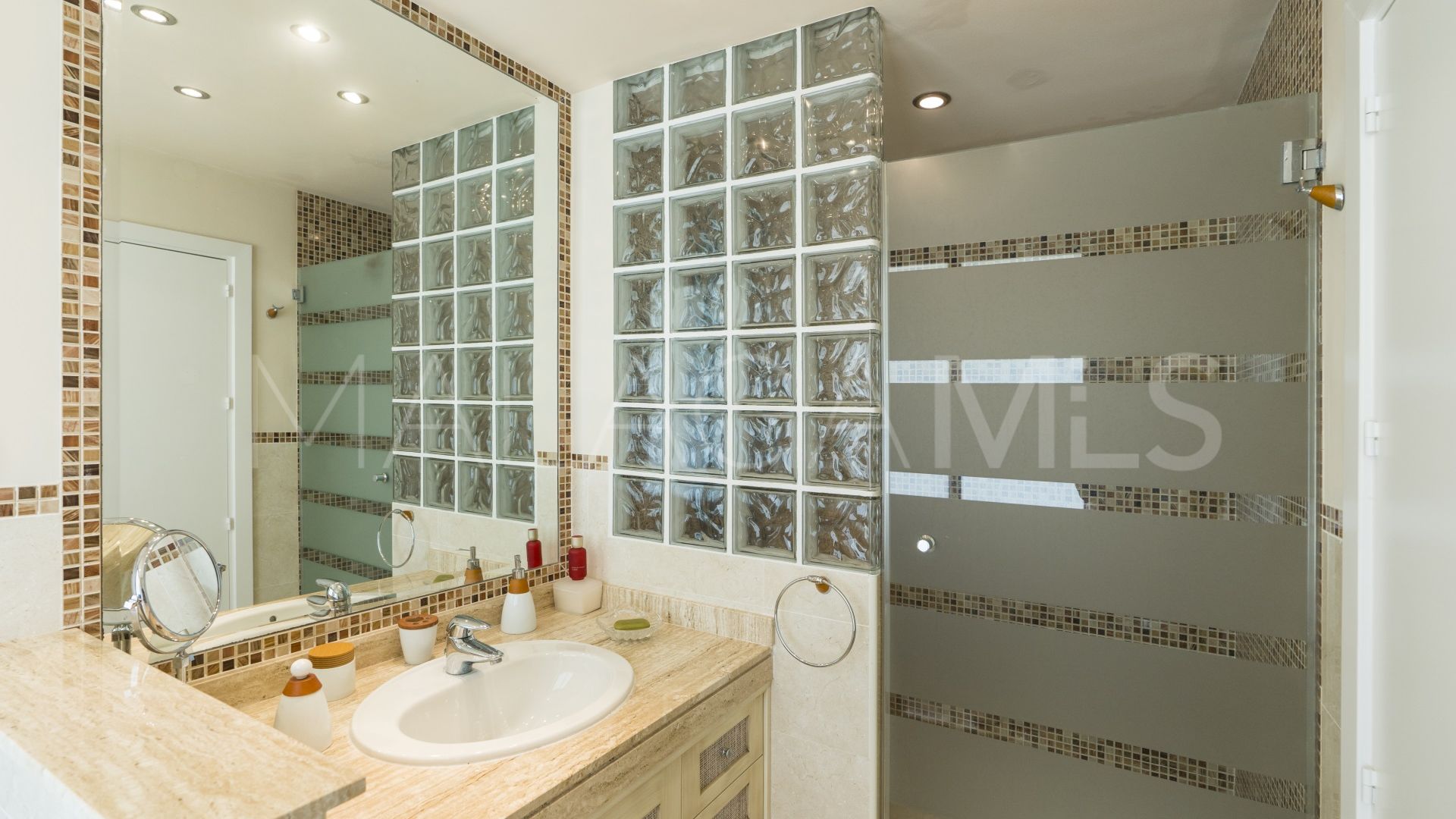 Marbella House, apartamento planta baja for sale de 3 bedrooms