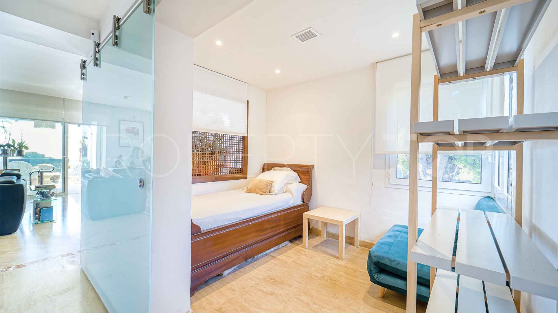 Atico de 3 dormitorios en venta en Rio Real