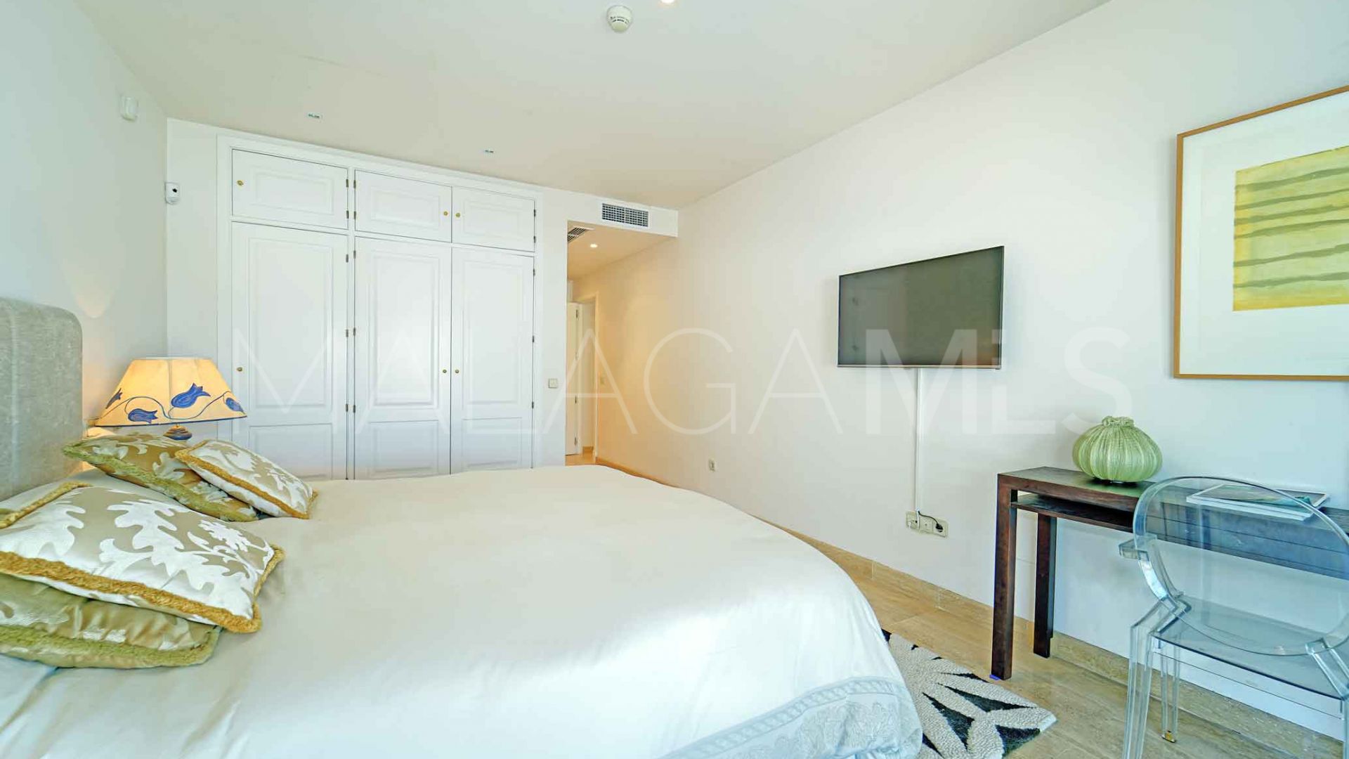 For sale penthouse in Rio Real with 3 bedrooms