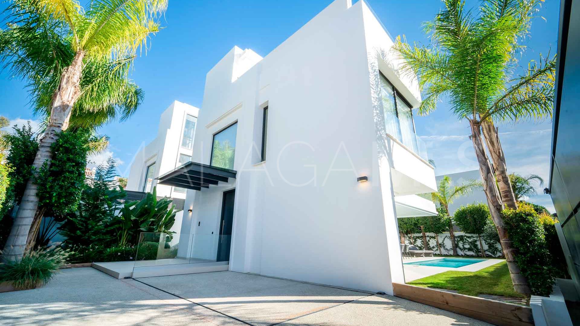 Villa jumelée for sale in Rio Verde Playa