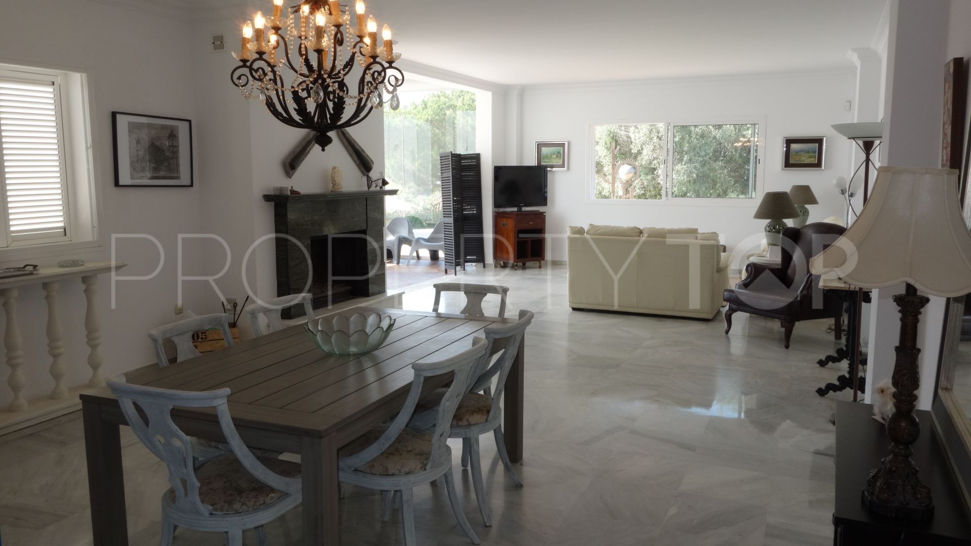 Zona D 5 bedrooms villa for sale