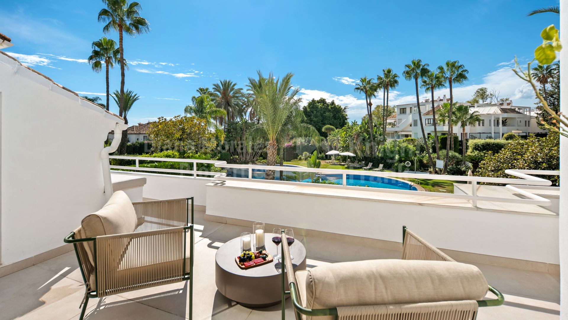 Alcores del Golf, Vista Verde — отремонтированный дуплекс в современном стиле рядом с гольф-клубом Los Naranjos Golf