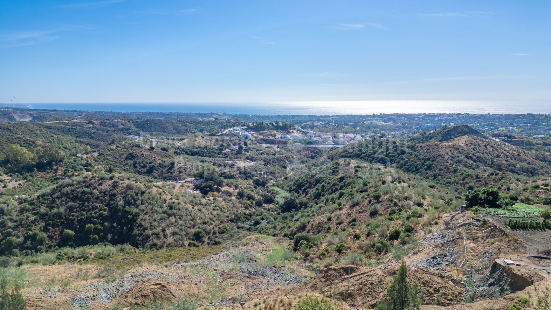 Parcela con vistas panorámicas en Real de La Quinta