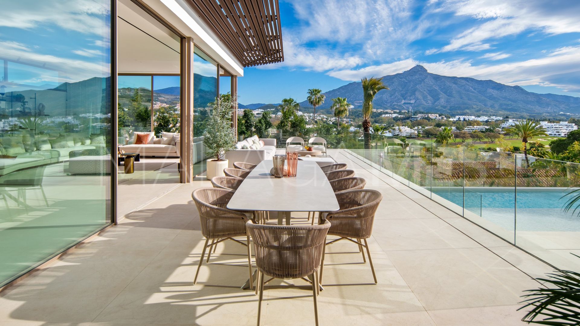 Buy Aloha 5 bedrooms villa