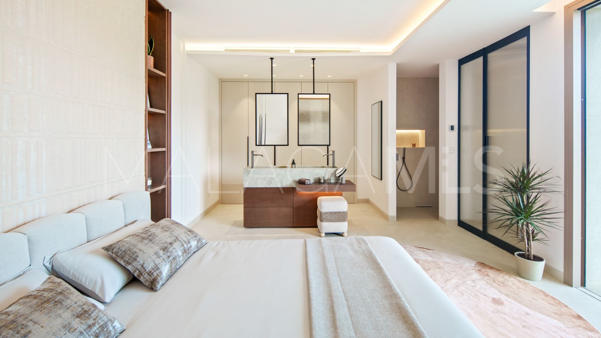 Buy Aloha 5 bedrooms villa