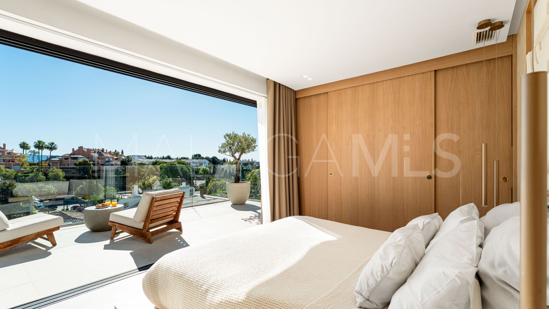 Nueva Andalucia, villa with 5 bedrooms for sale