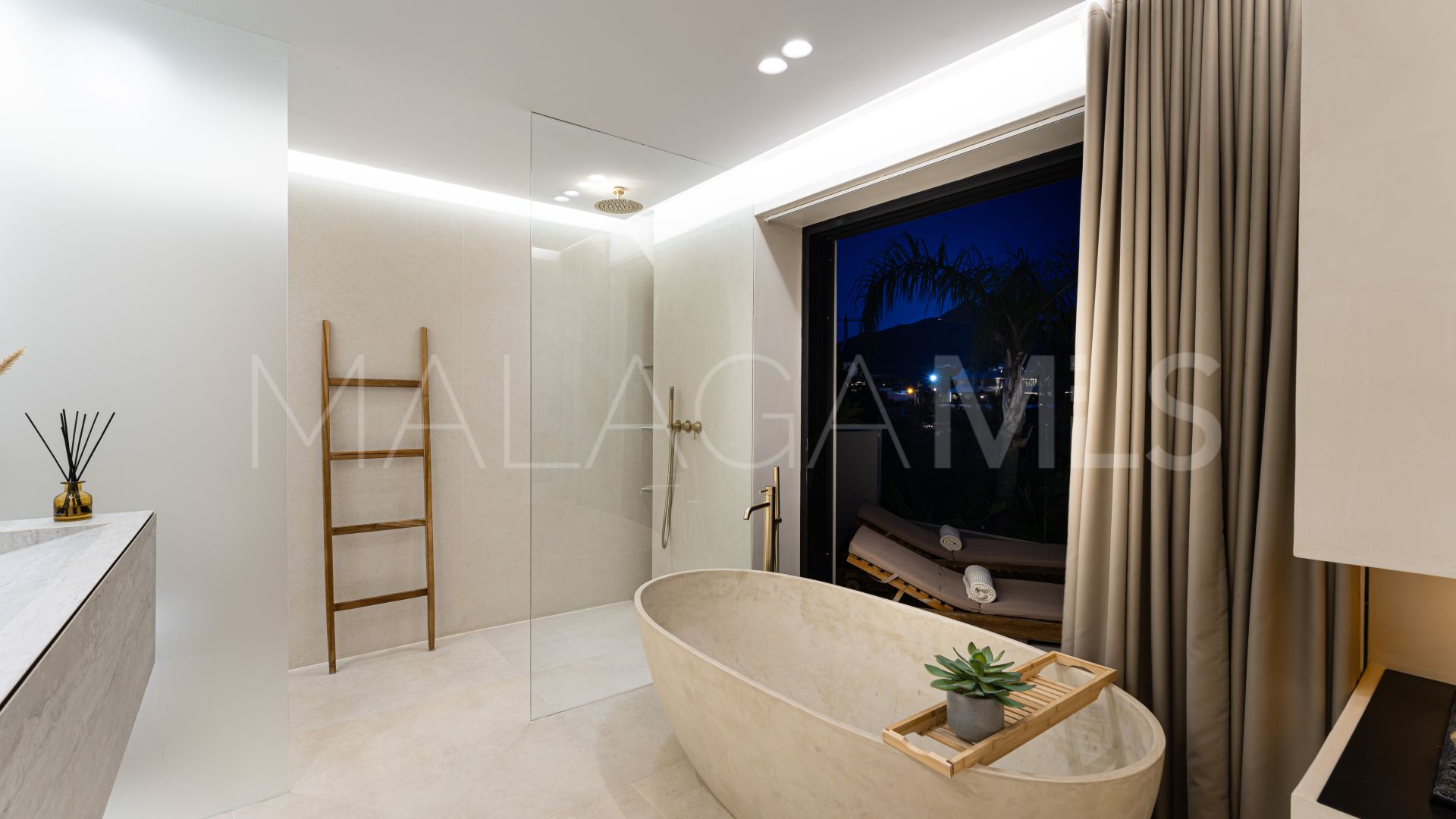 Nueva Andalucia, villa with 5 bedrooms for sale
