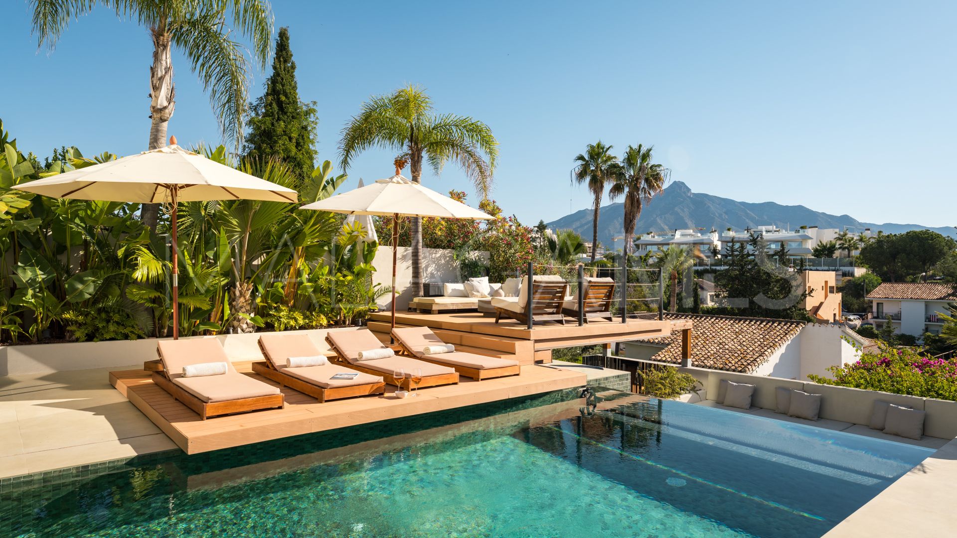 Nueva Andalucia, villa with 5 bedrooms for sale