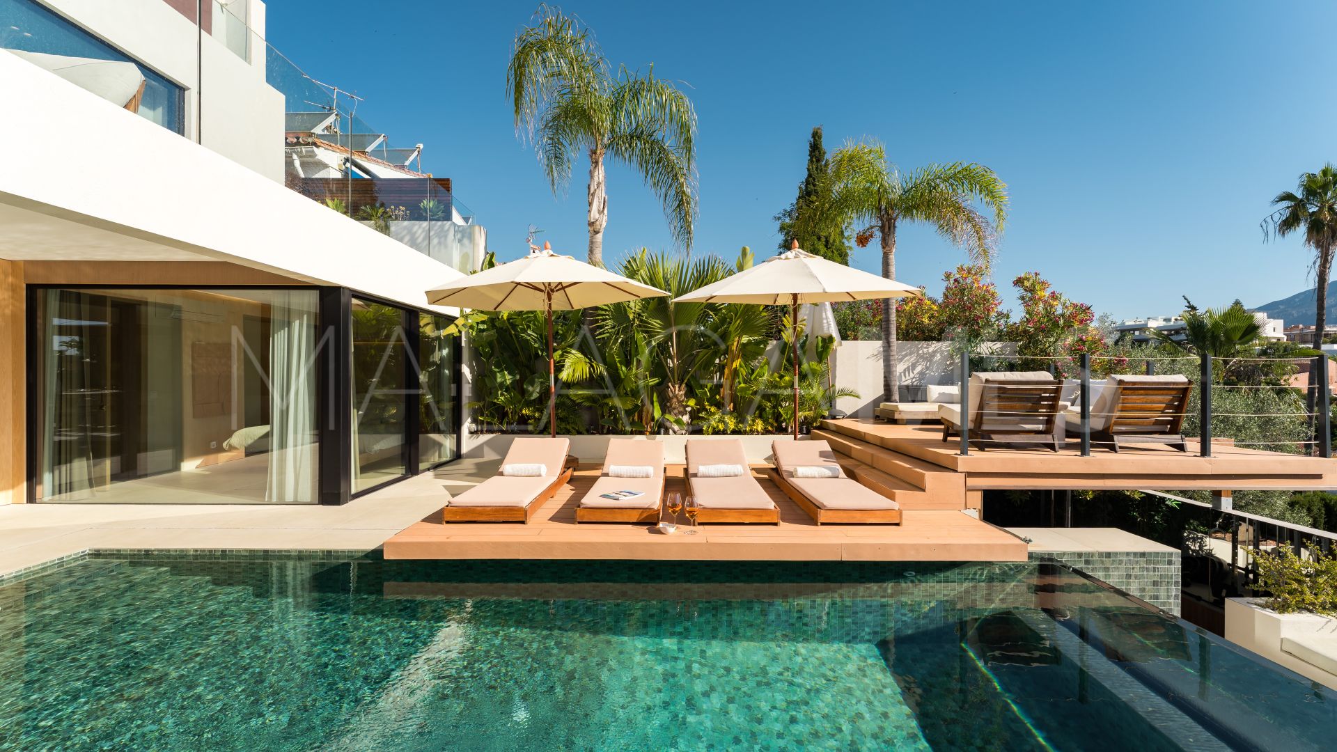 Nueva Andalucia, villa with 5 bedrooms for sale