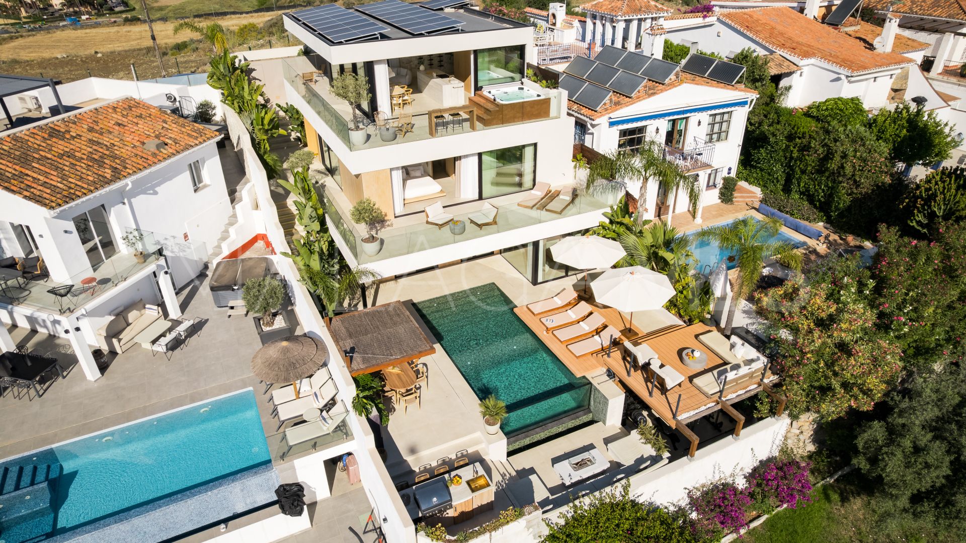 Nueva Andalucia, villa with 5 bedrooms for sale