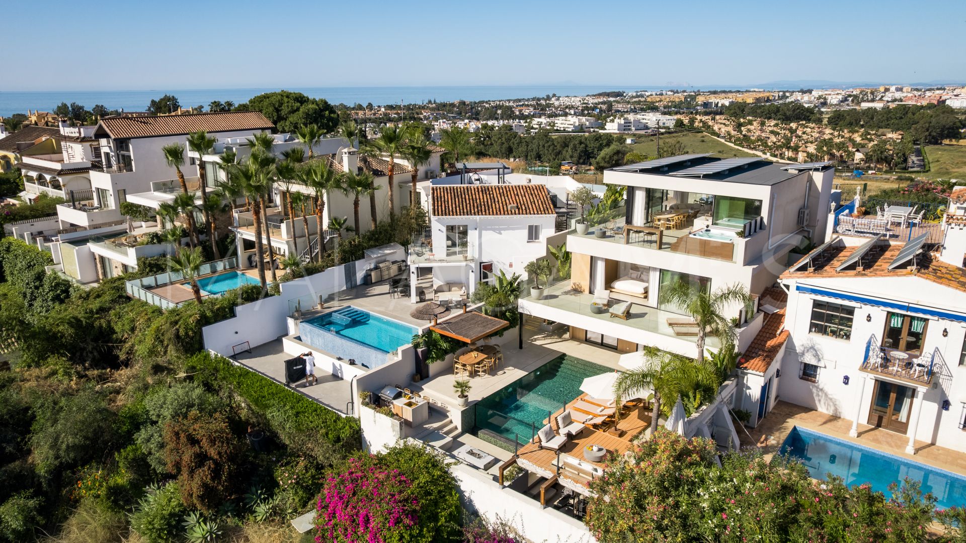 Nueva Andalucia, villa with 5 bedrooms for sale