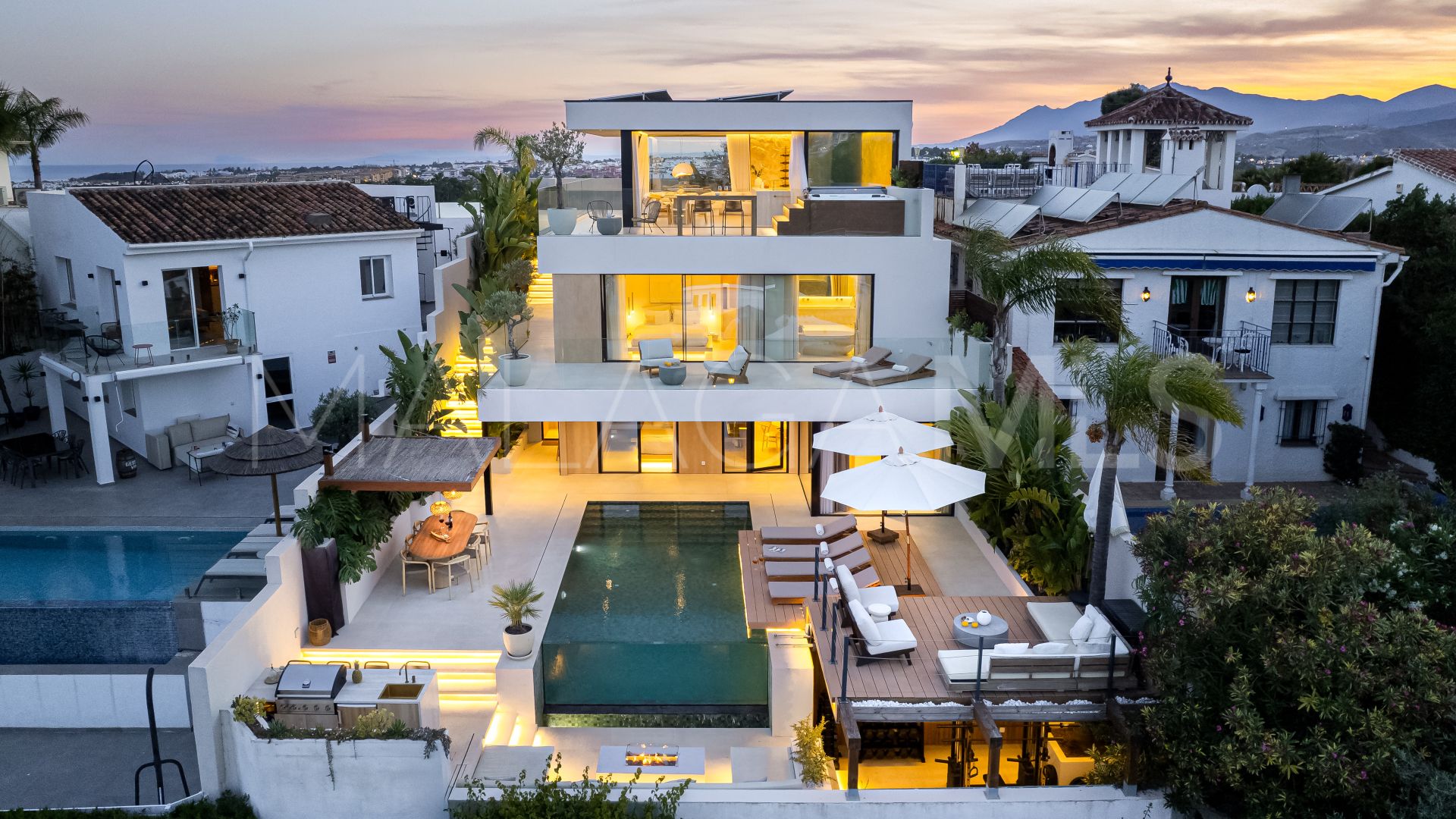 Nueva Andalucia, villa with 5 bedrooms for sale