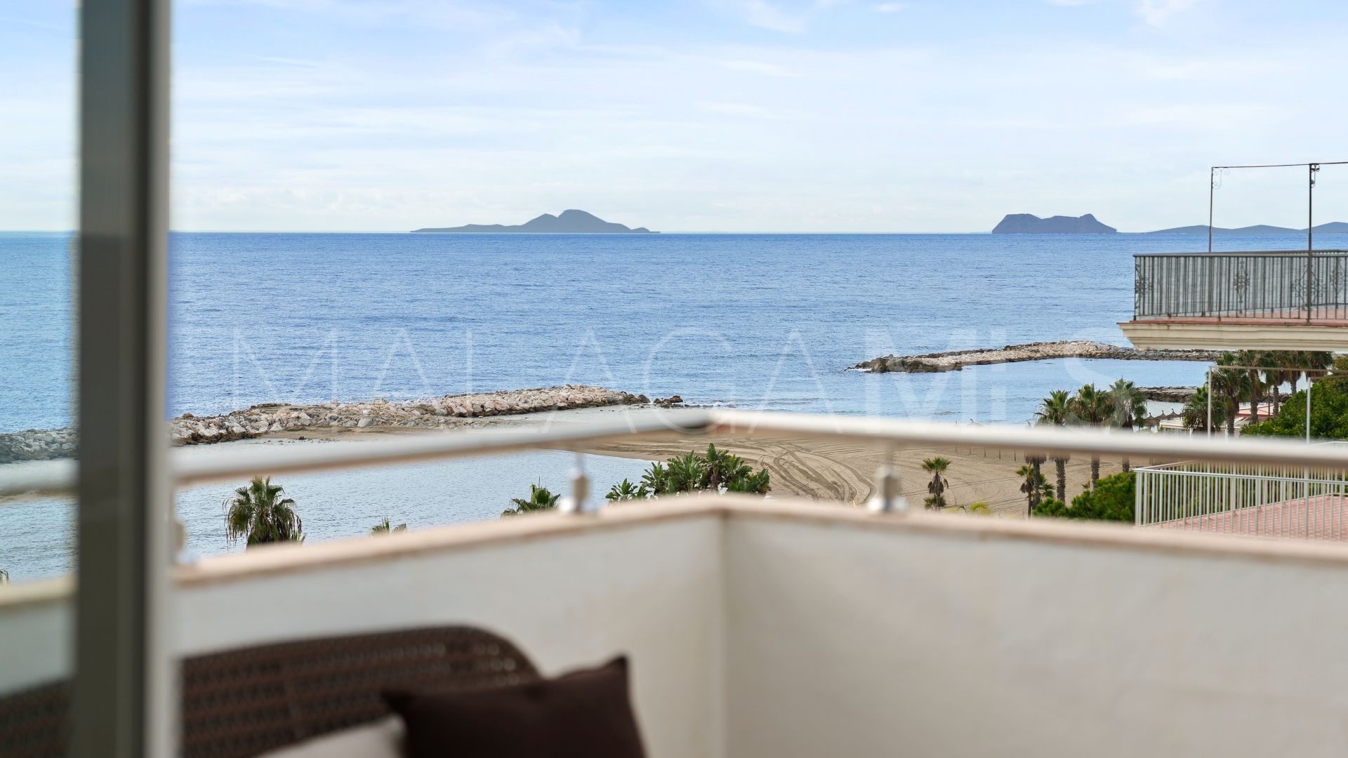 For sale Andalucia del Mar apartment with 2 bedrooms