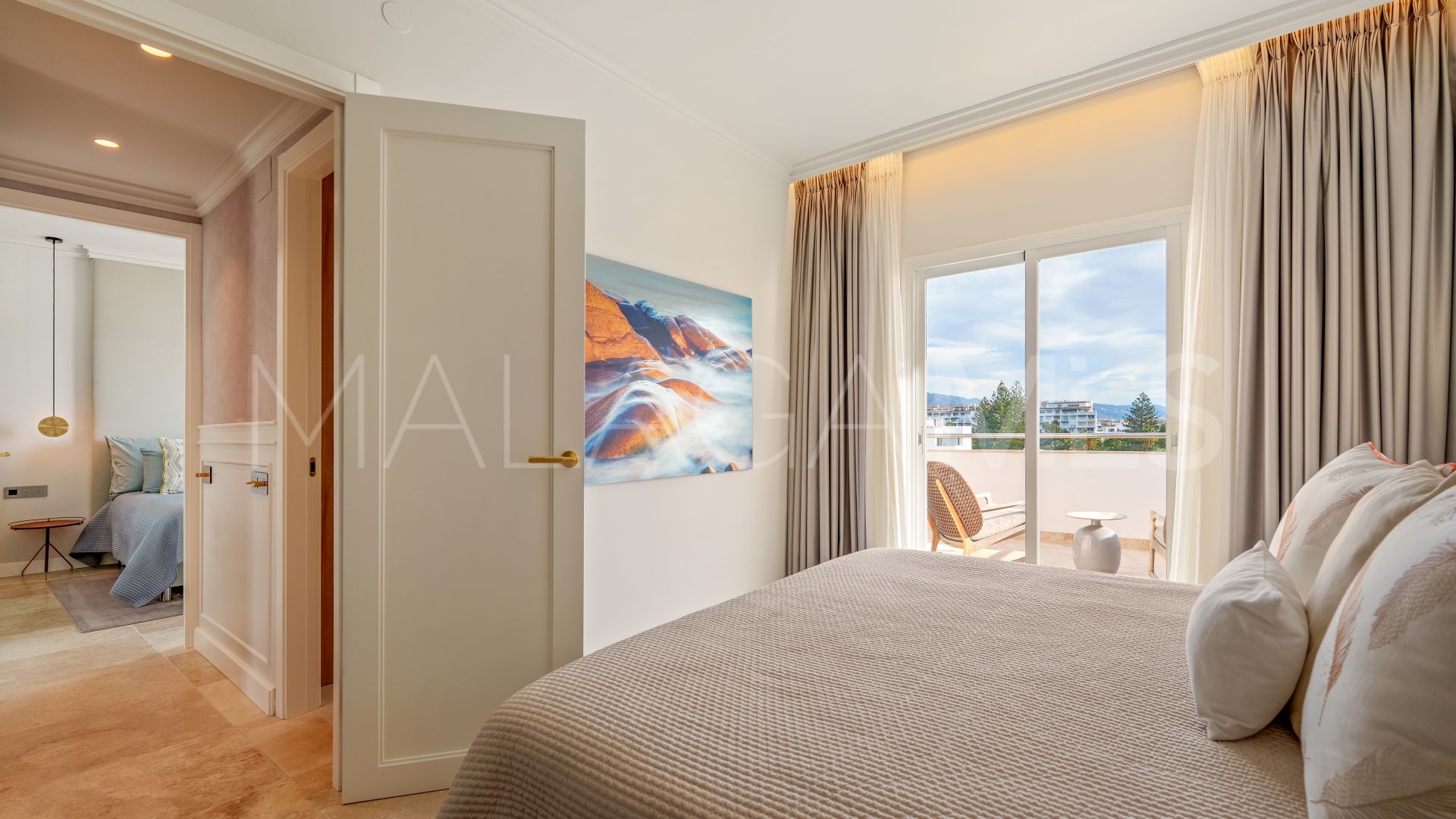 For sale Andalucia del Mar apartment with 2 bedrooms