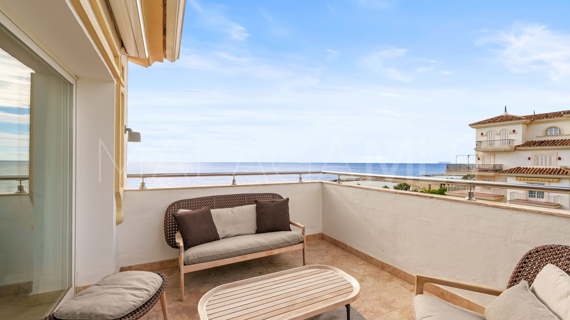 For sale Andalucia del Mar apartment with 2 bedrooms