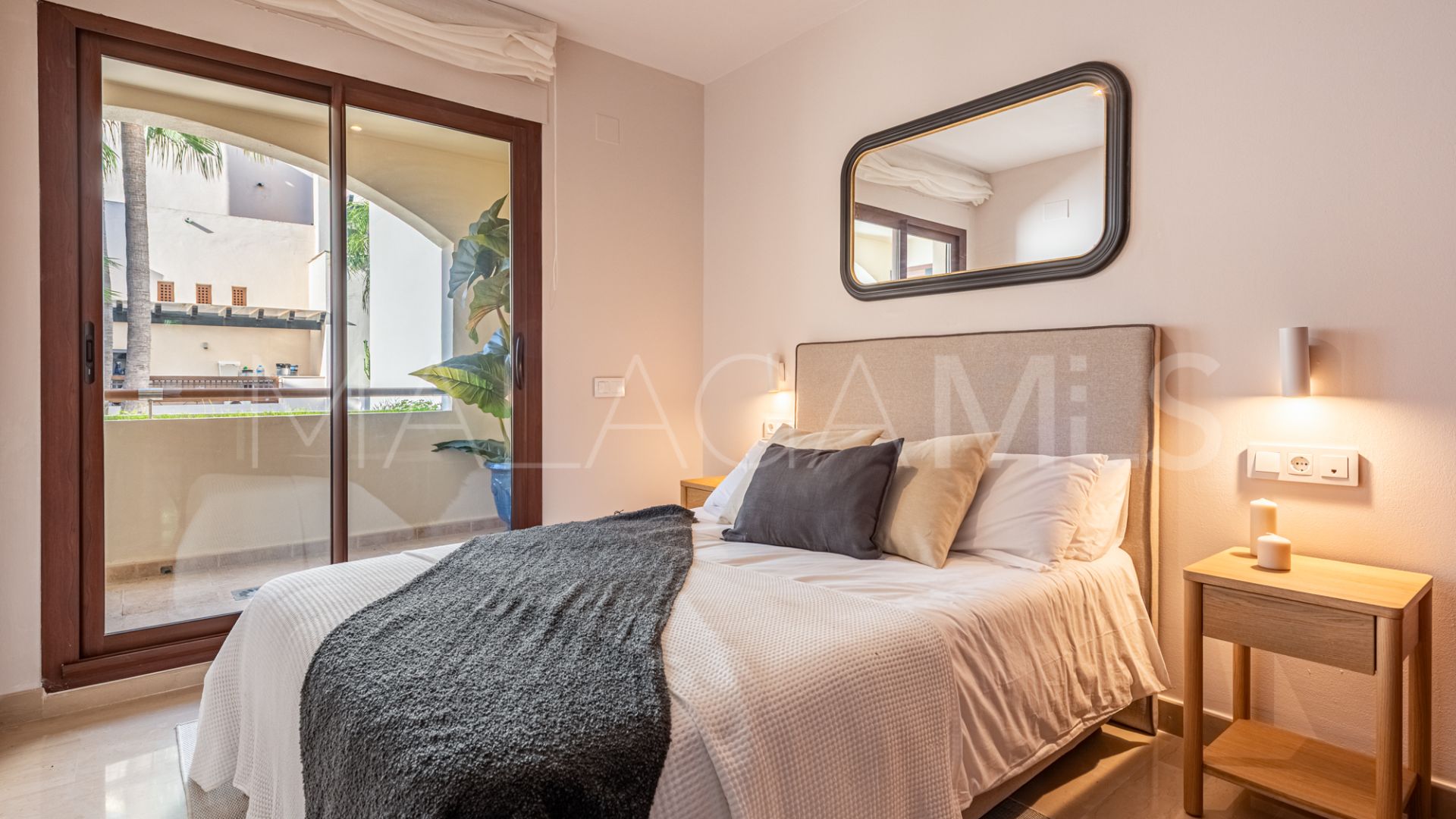 Se vende apartamento in Medina de Banús de 2 bedrooms