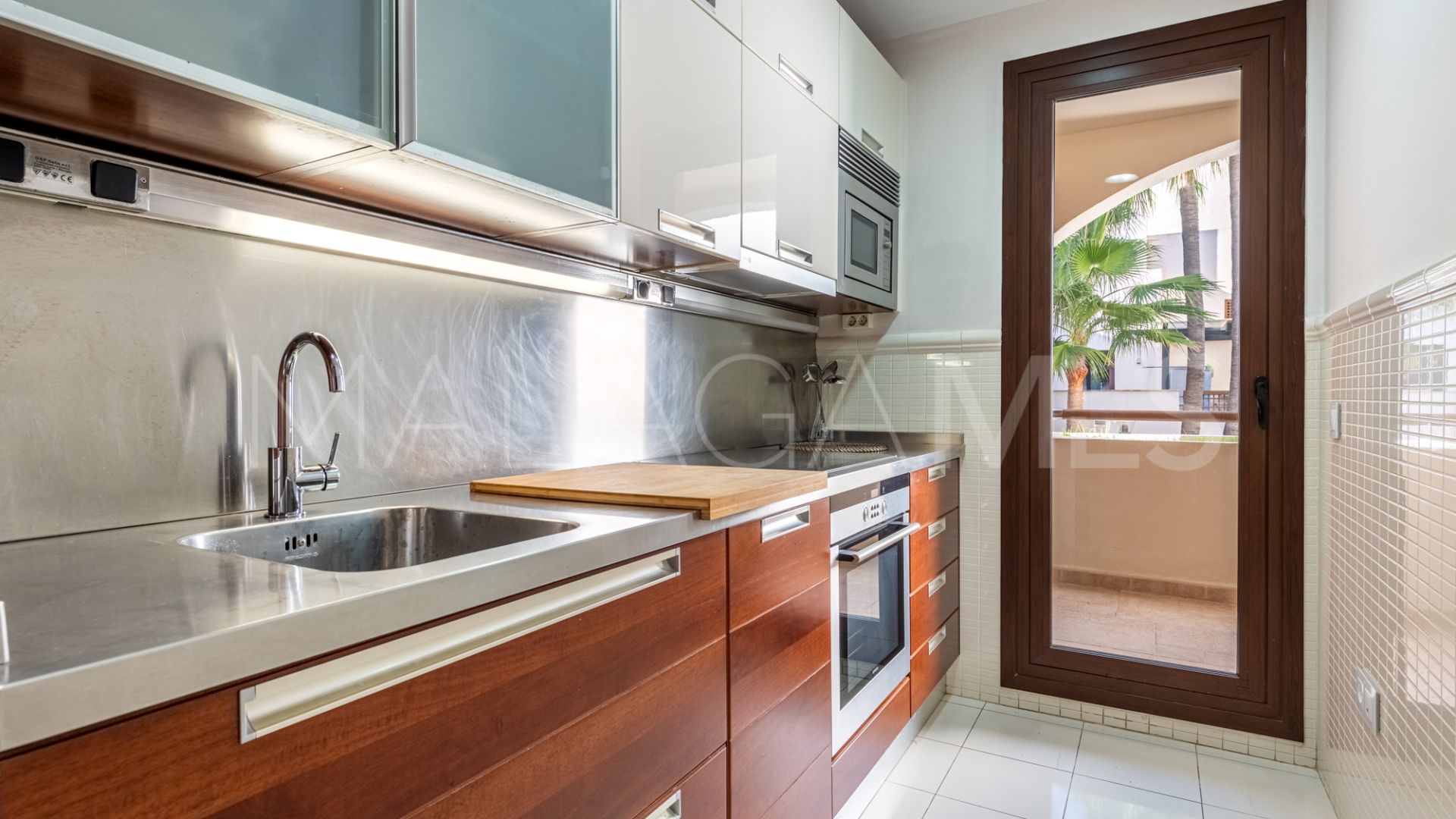 Se vende apartamento in Medina de Banús de 2 bedrooms