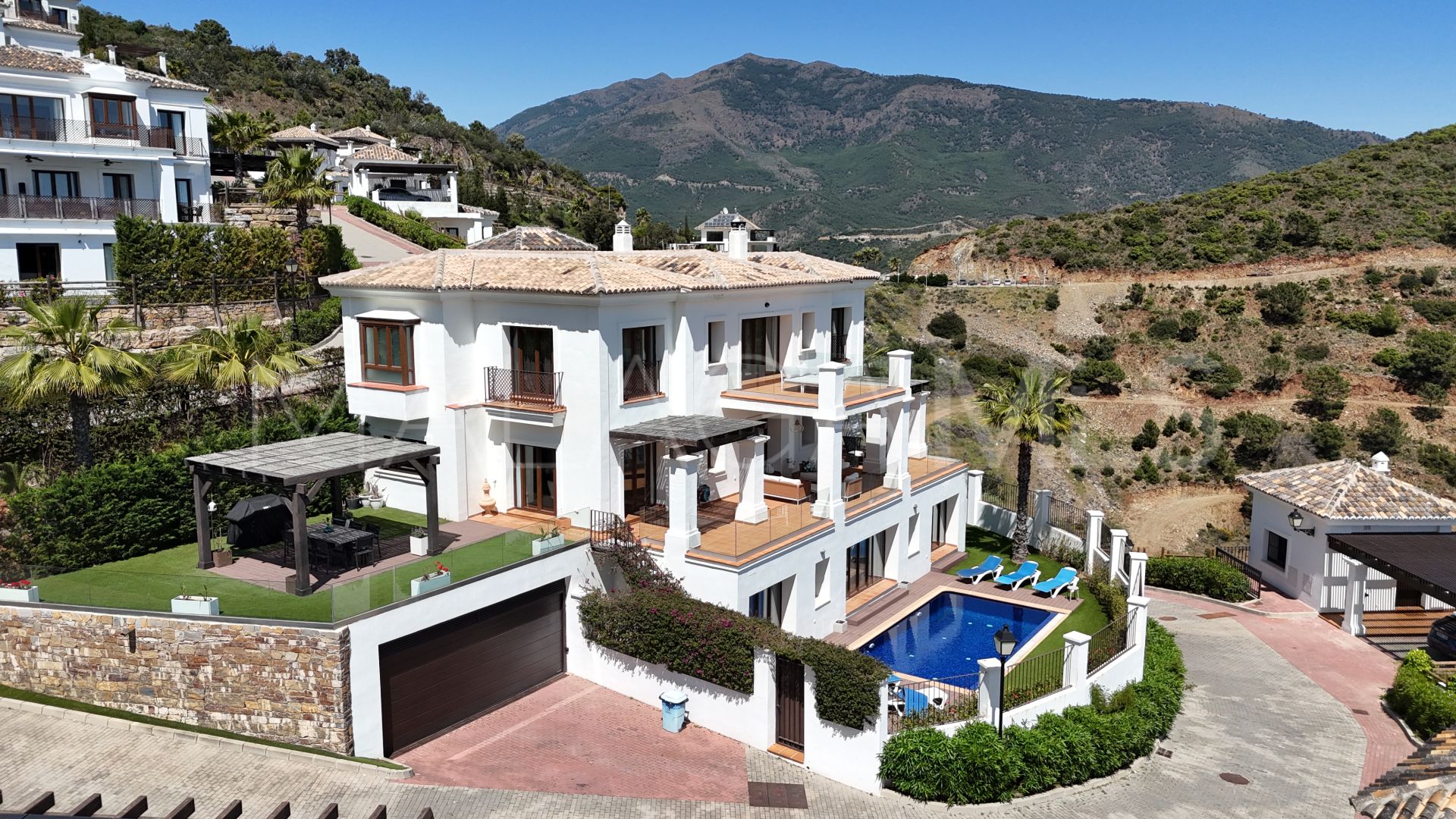 Villa for sale in Benahavis Hills Country Club