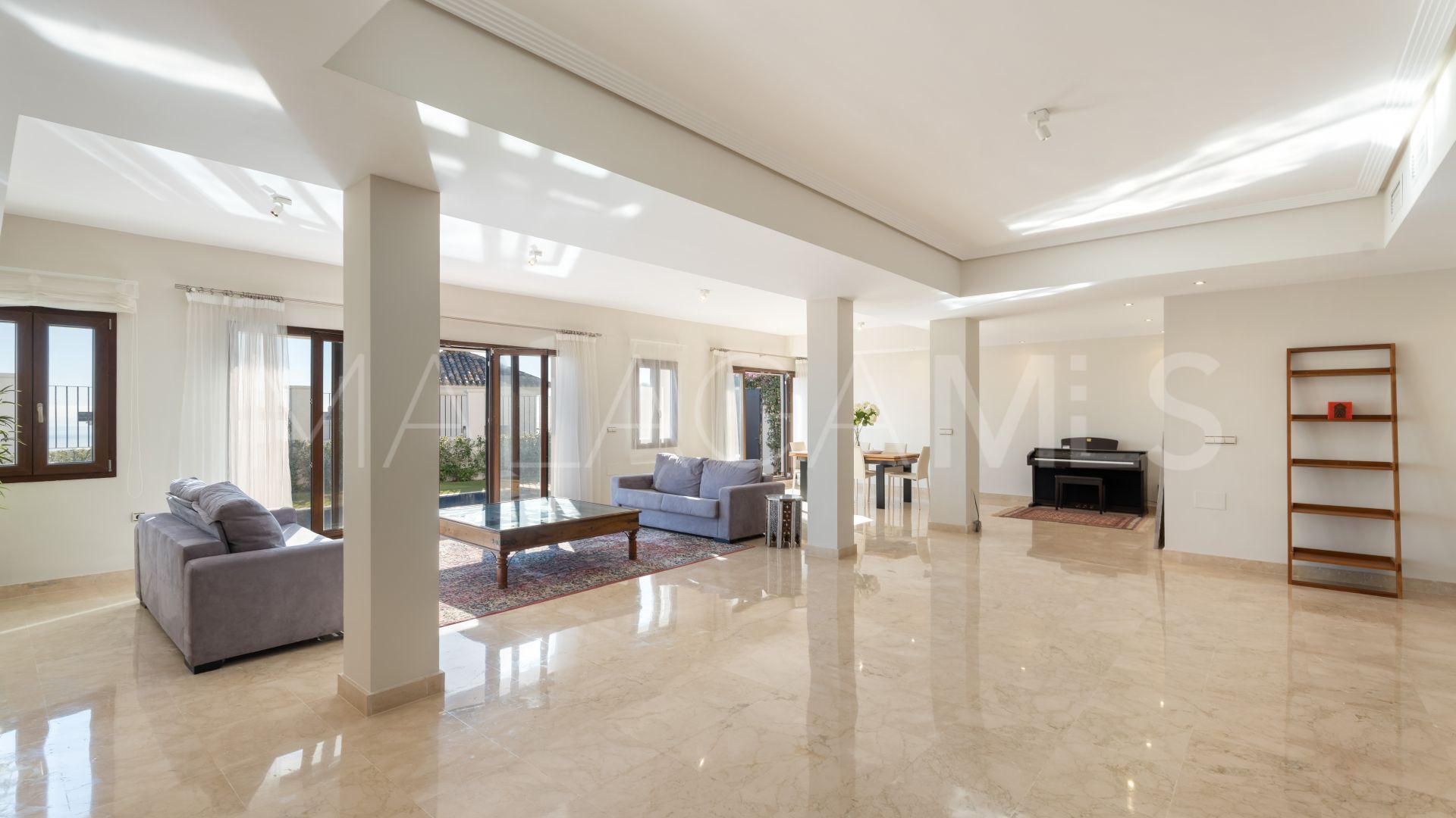 Villa for sale in Benahavis Hills Country Club