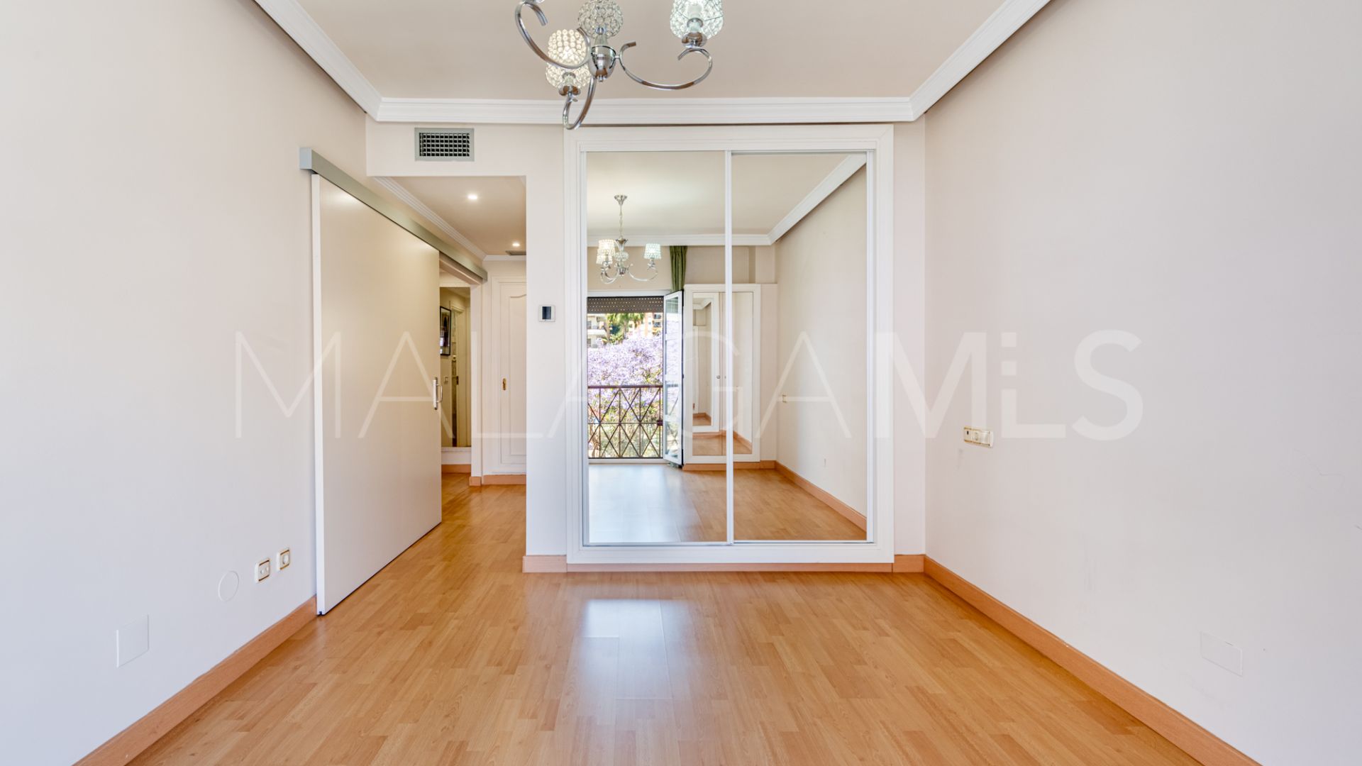 Wohnung for sale in Atrium